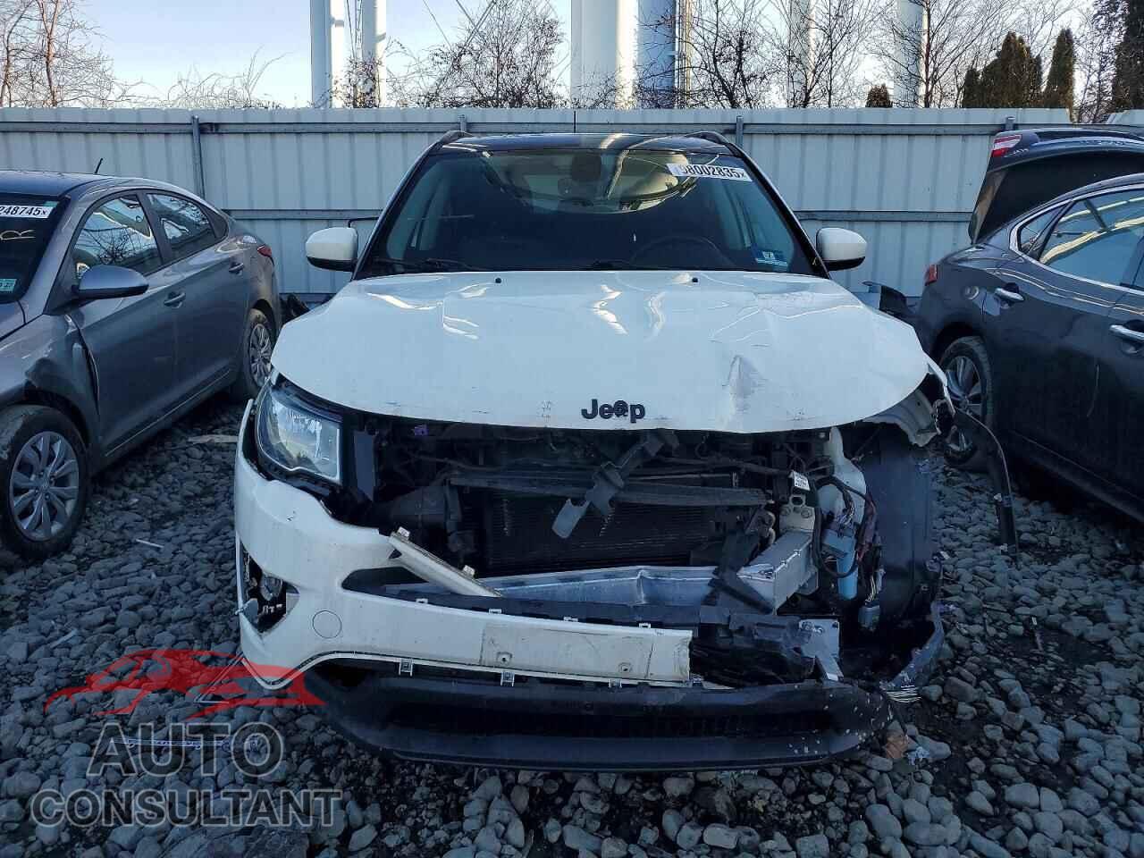JEEP COMPASS 2018 - 3C4NJDBB7JT395985