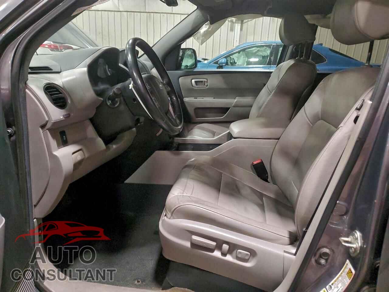 HONDA PILOT 2014 - 5FNYF4H51EB006181