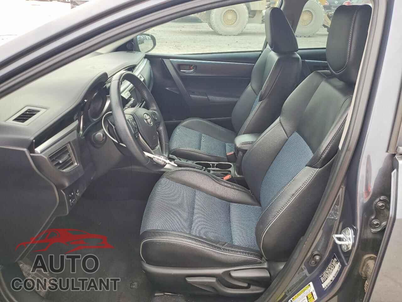TOYOTA COROLLA 2015 - 5YFBURHE4FP333334