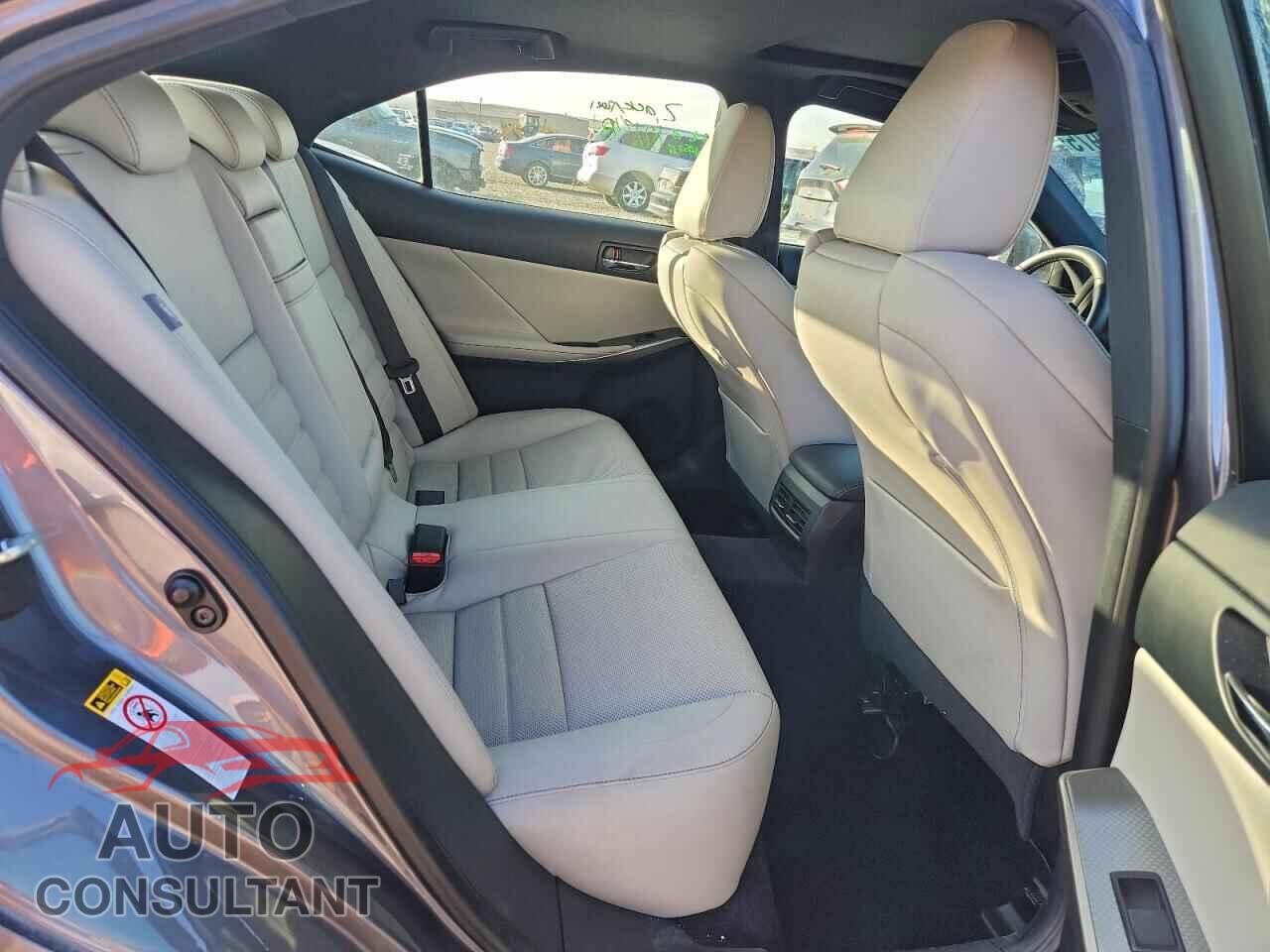 LEXUS IS 2014 - JTHBF1D22E5010207