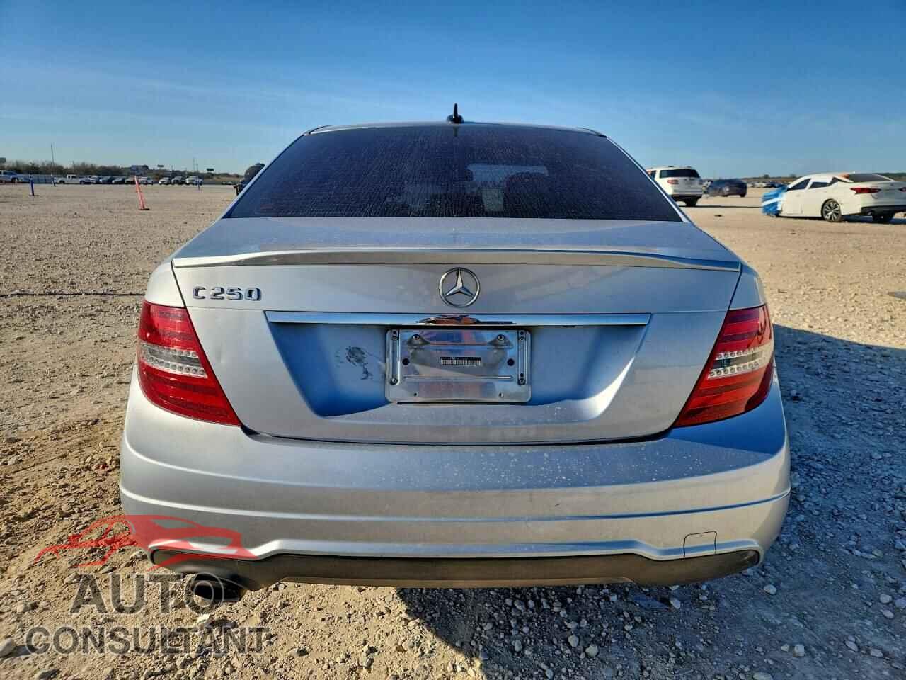 MERCEDES-BENZ C-CLASS 2013 - WDDGF4HB4DA781069