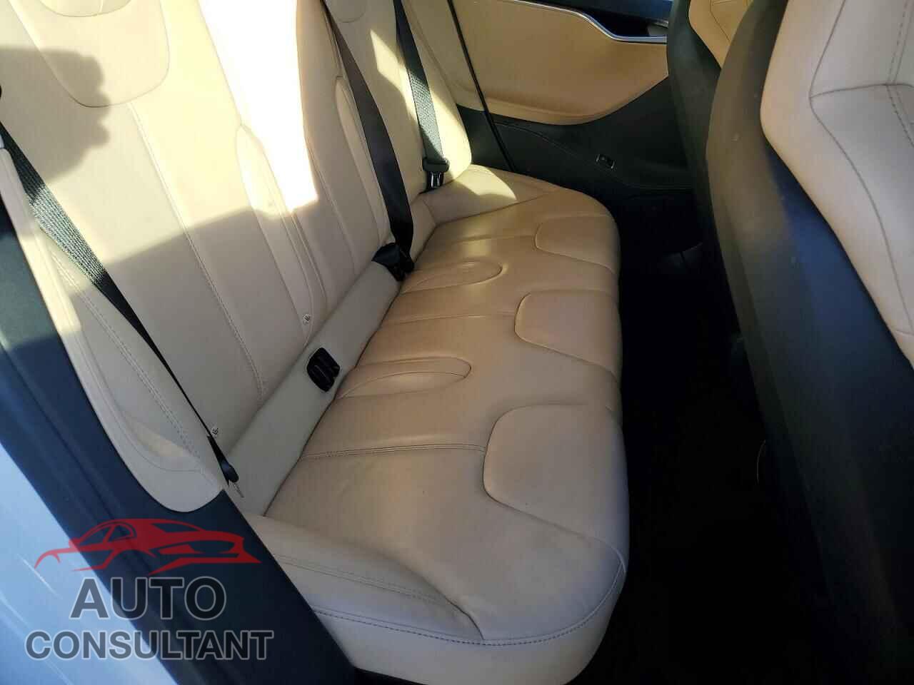 TESLA MODEL S 2016 - 5YJSA1E22GF153805