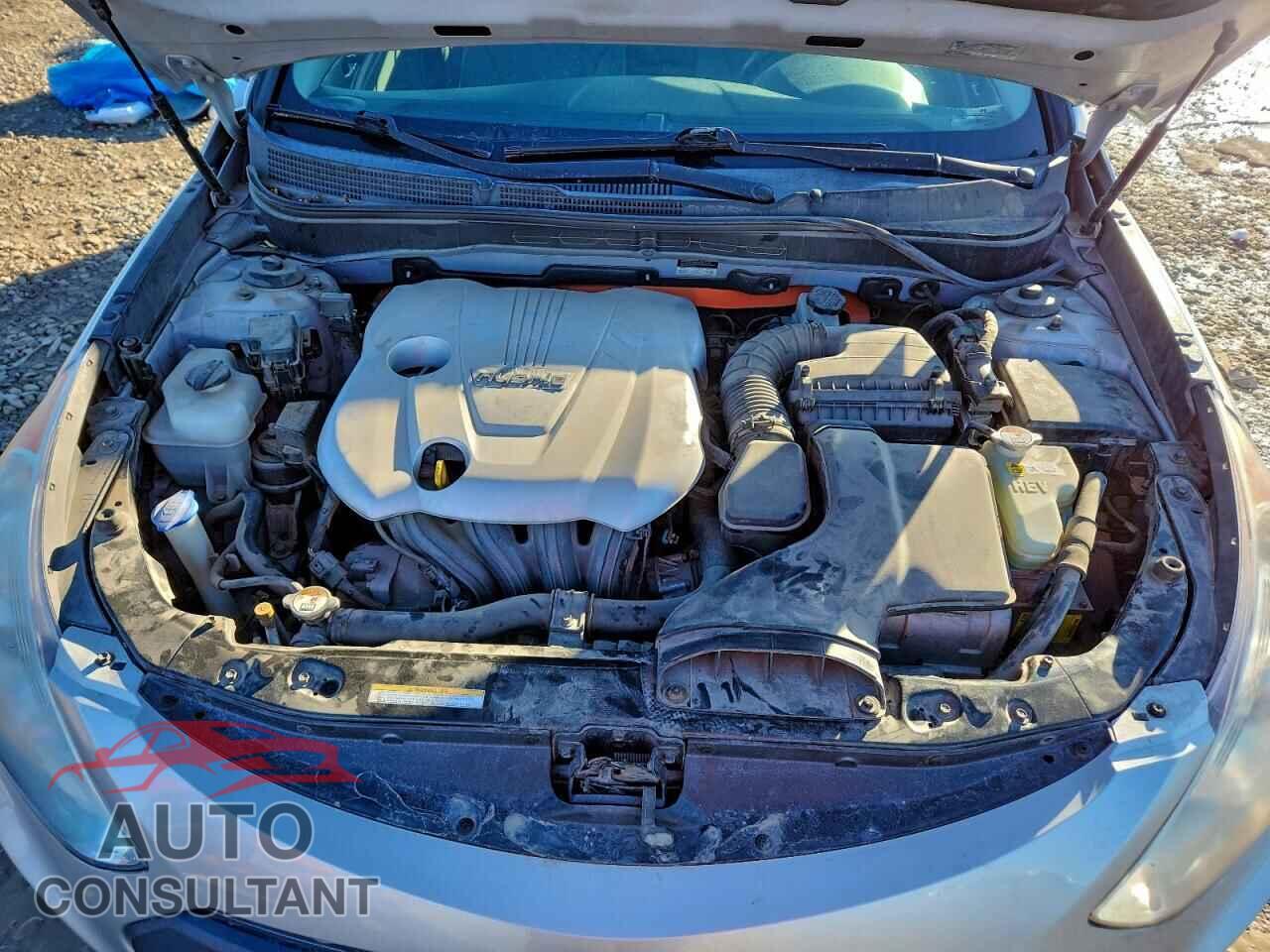HYUNDAI SONATA 2012 - KMHEC4A43CA027371