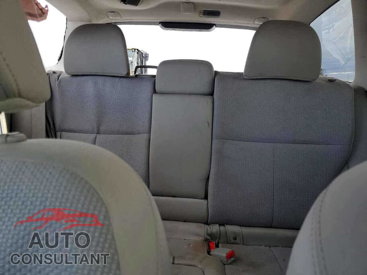 SUBARU FORESTER 2011 - JF2SHADC8BH719529