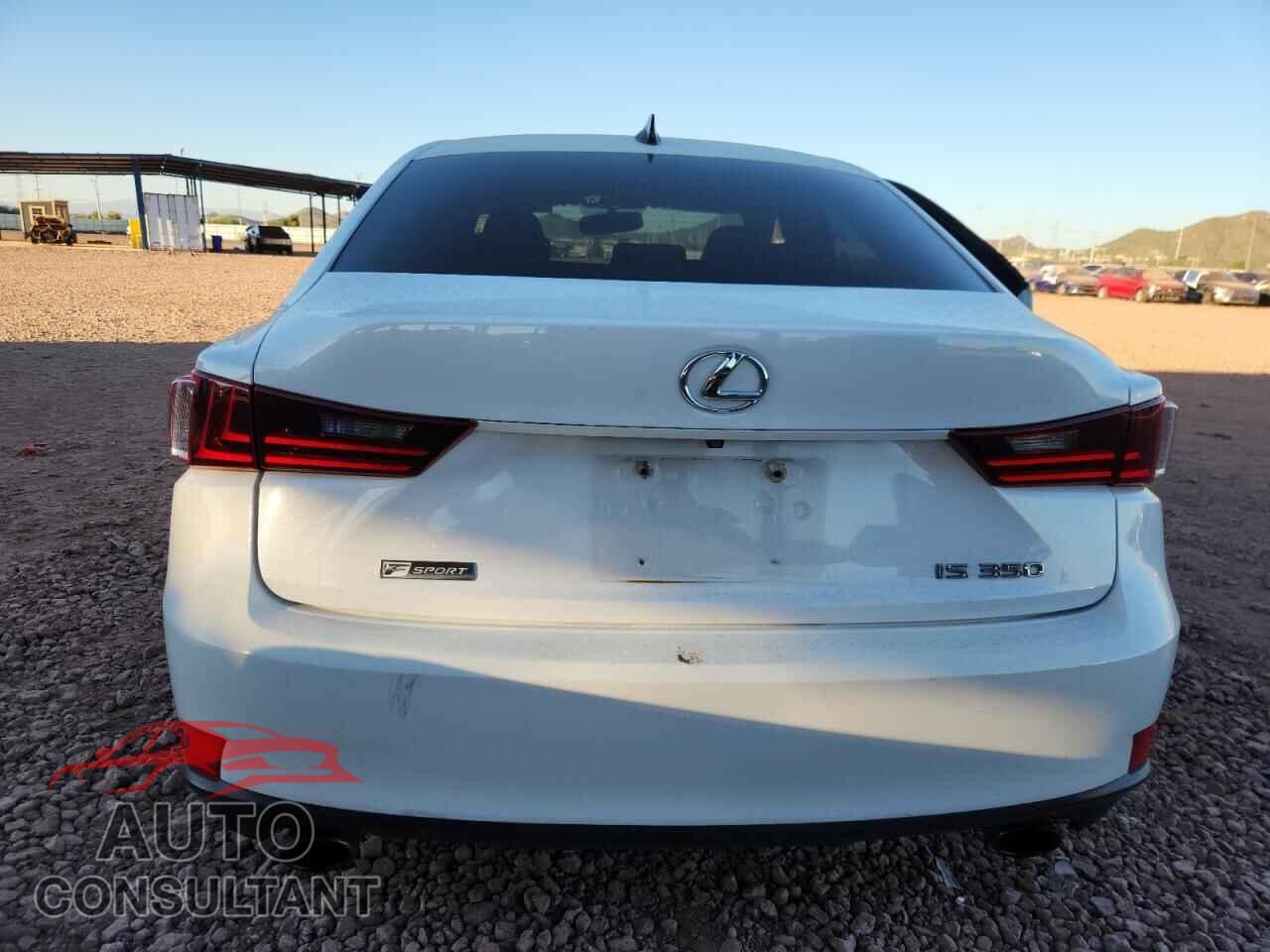 LEXUS IS 2014 - JTHBE1D25E5013203