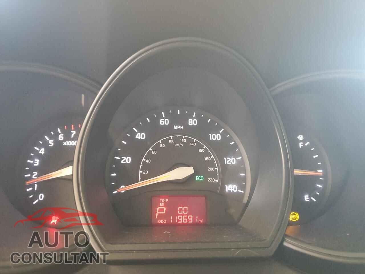 KIA RIO 2013 - KNADN4A35D6282834