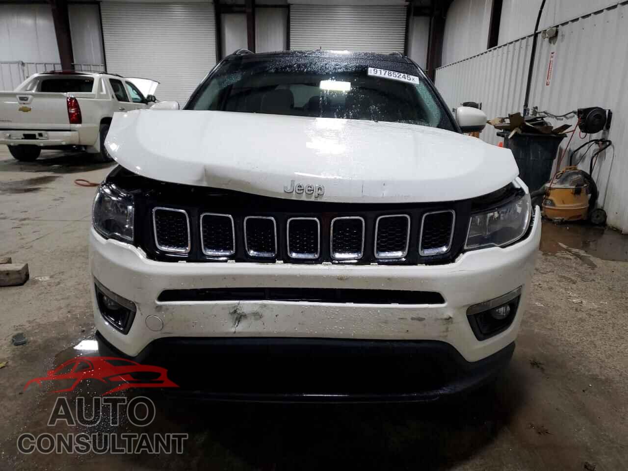 JEEP COMPASS 2018 - 3C4NJDBB2JT113493