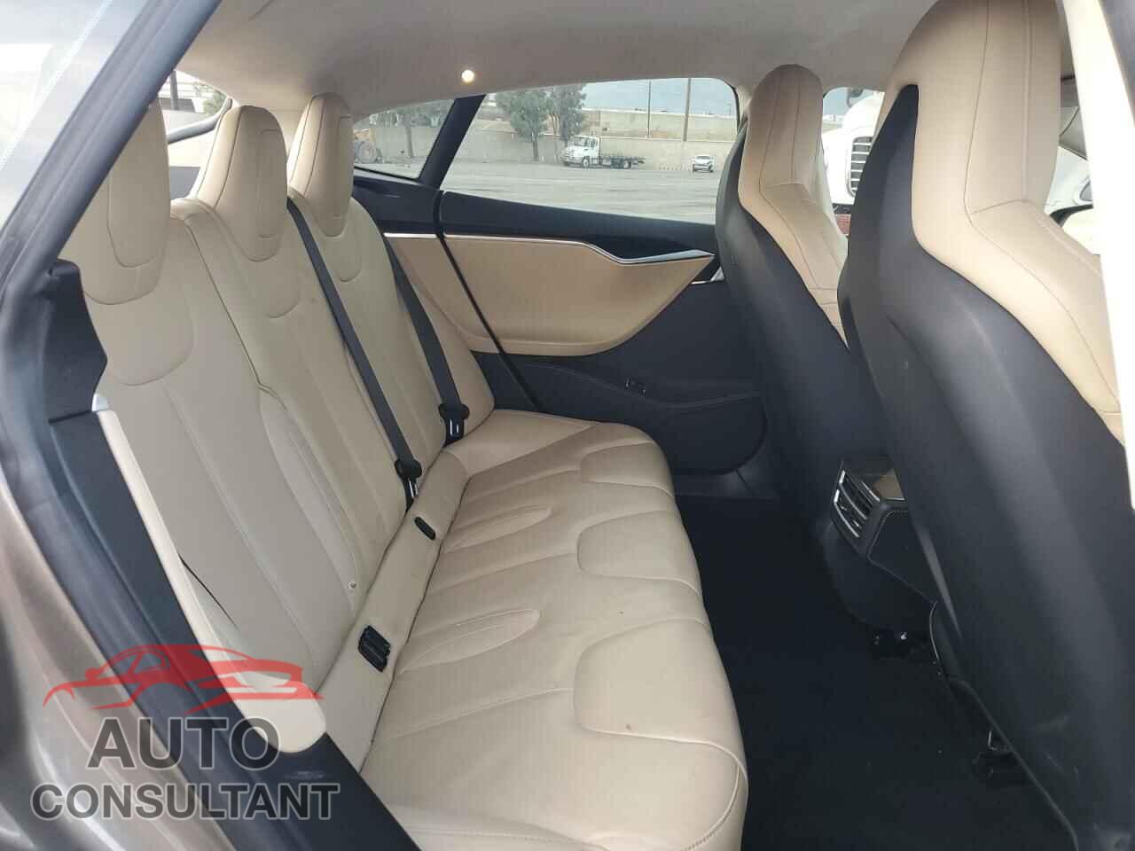 TESLA MODEL S 2015 - 5YJSA1S22FF098453