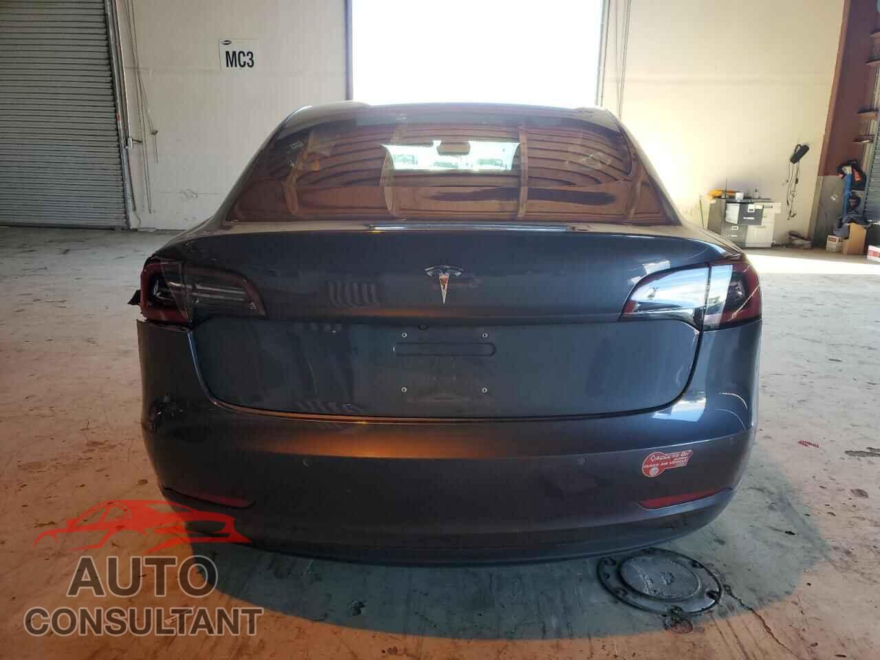 TESLA MODEL 3 2018 - 5YJ3E1EA6JF045288
