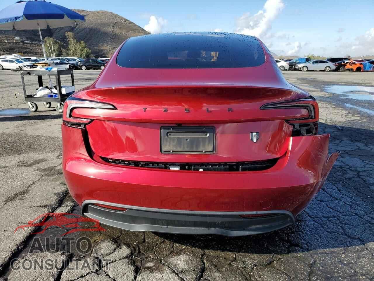 TESLA MODEL 3 2024 - 5YJ3E1EA4RF865784