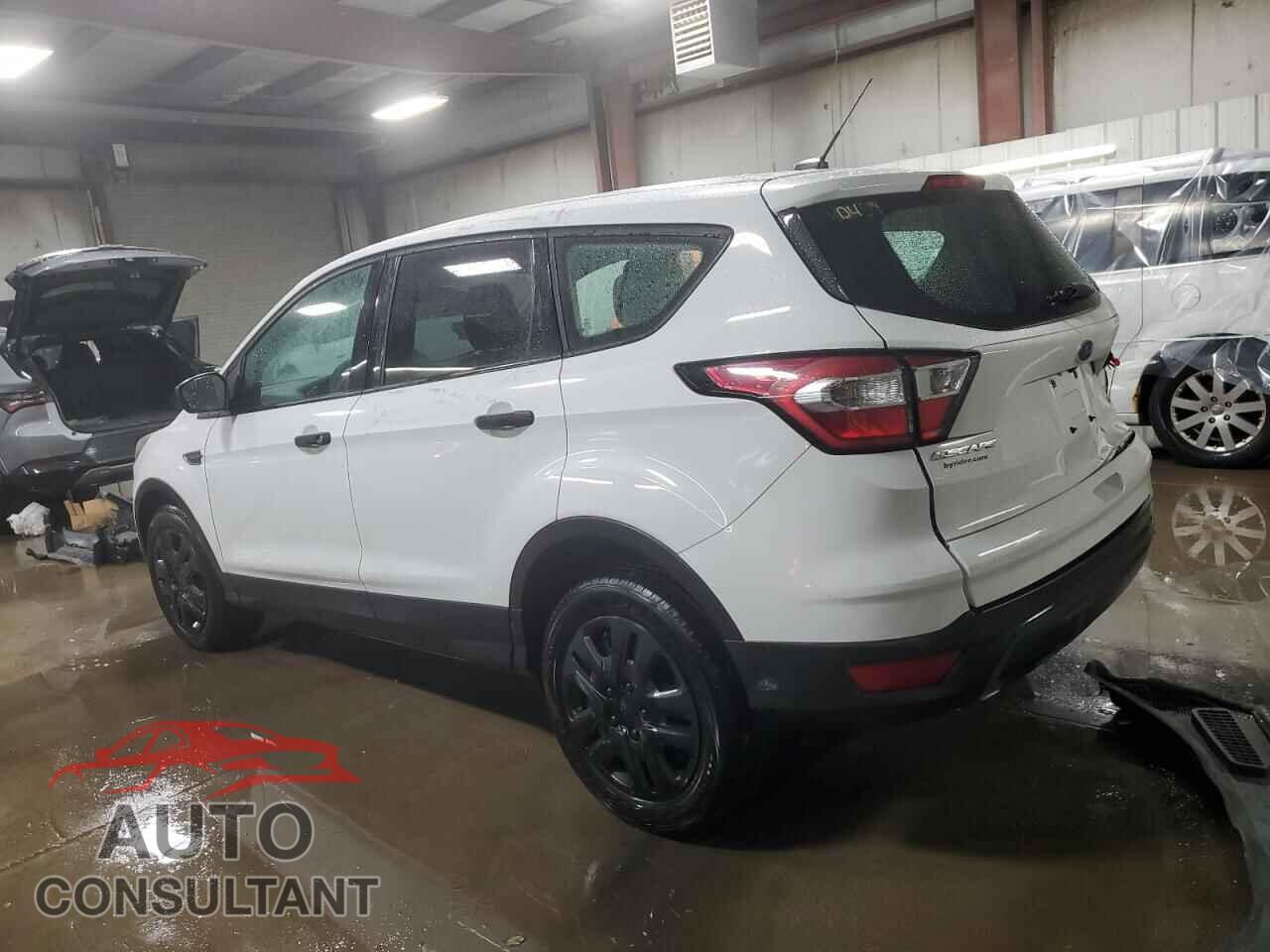 FORD ESCAPE 2018 - 1FMCU0F76JUB20168