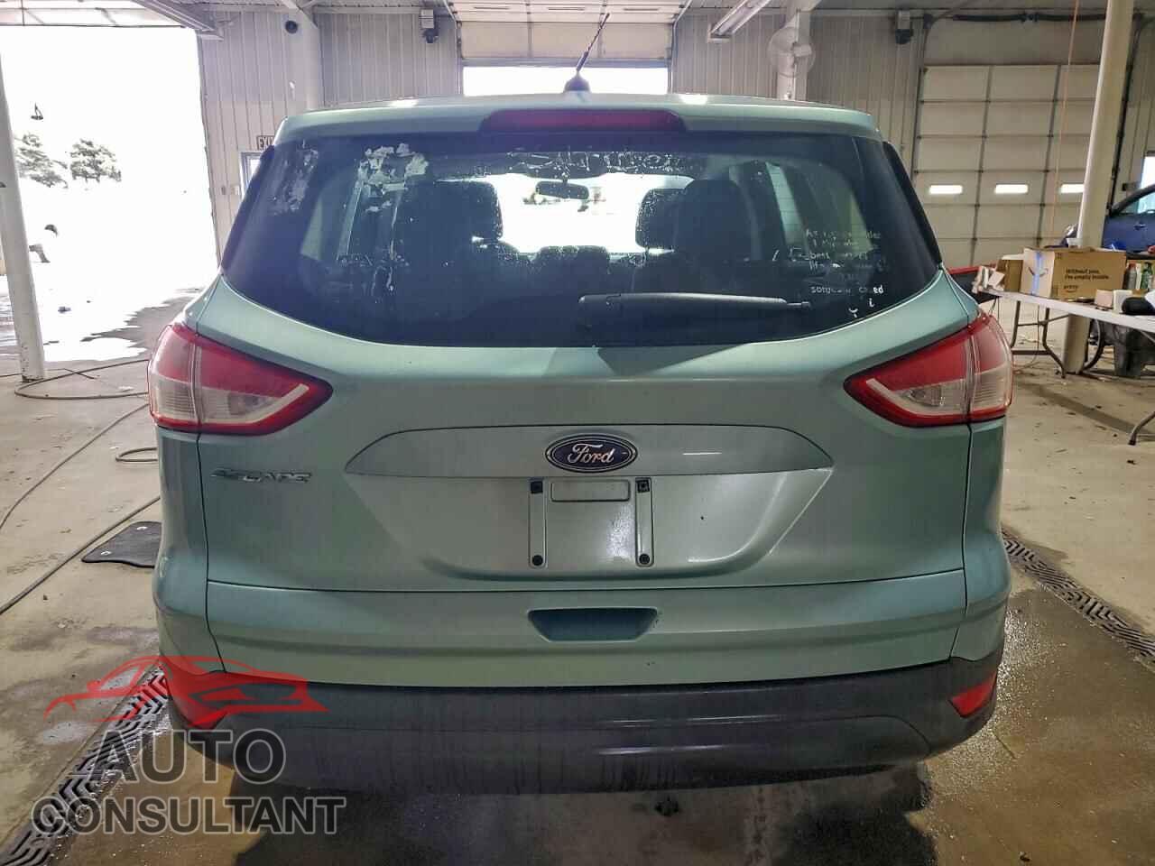 FORD ESCAPE 2013 - 1FMCU0F74DUB43243
