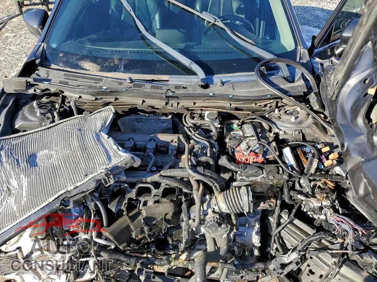 MAZDA 3 2018 - 3MZBN1V37JM228043