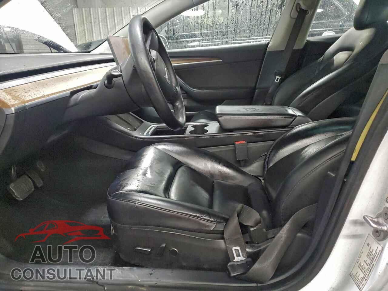 TESLA MODEL 3 2021 - 5YJ3E1EB6MF056109