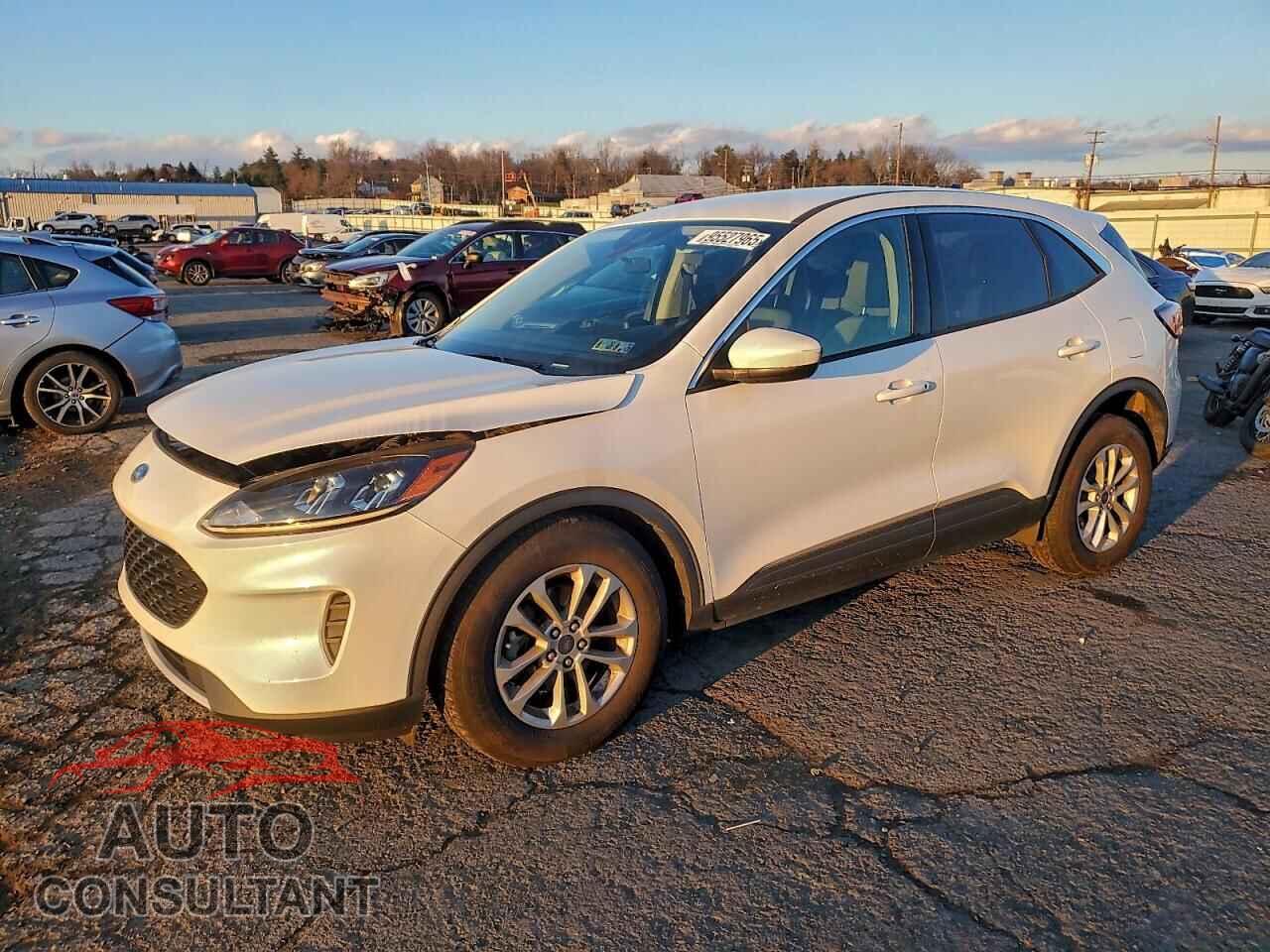 FORD ESCAPE 2020 - 1FMCU0G68LUA20758