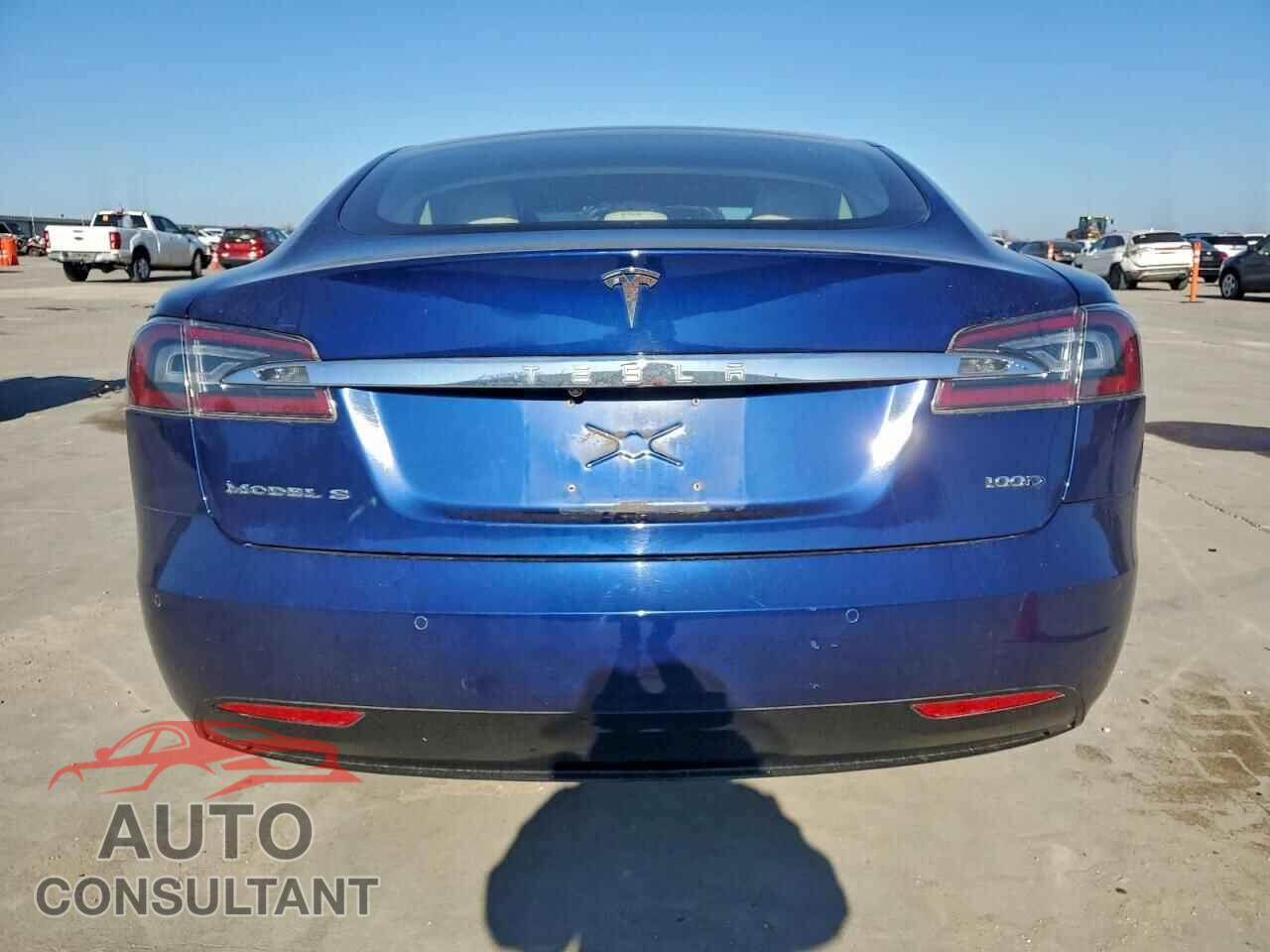 TESLA MODEL S 2018 - 5YJSA1E21JF288250