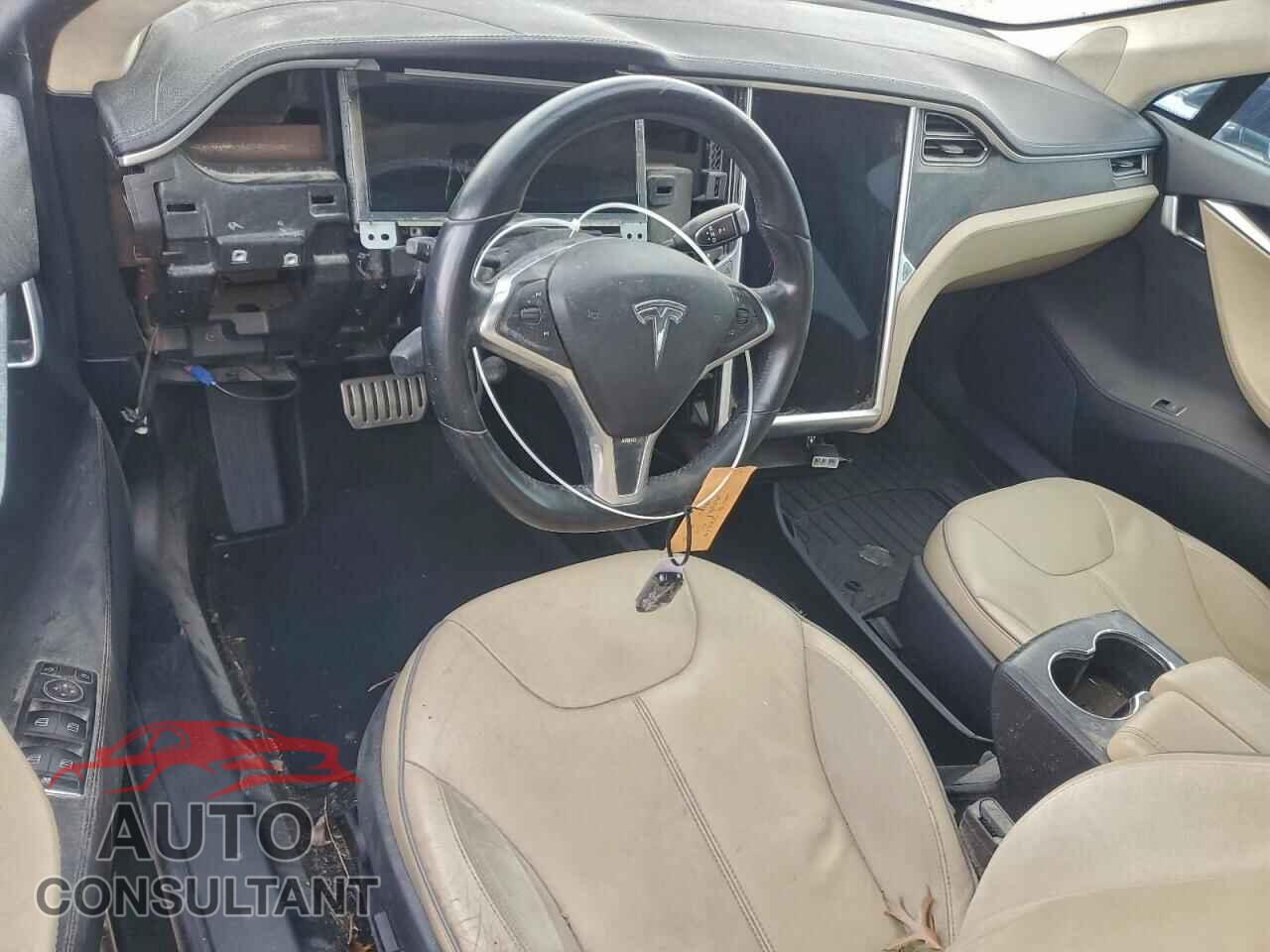 TESLA MODEL S 2013 - 5YJSA1DP0DFP14687