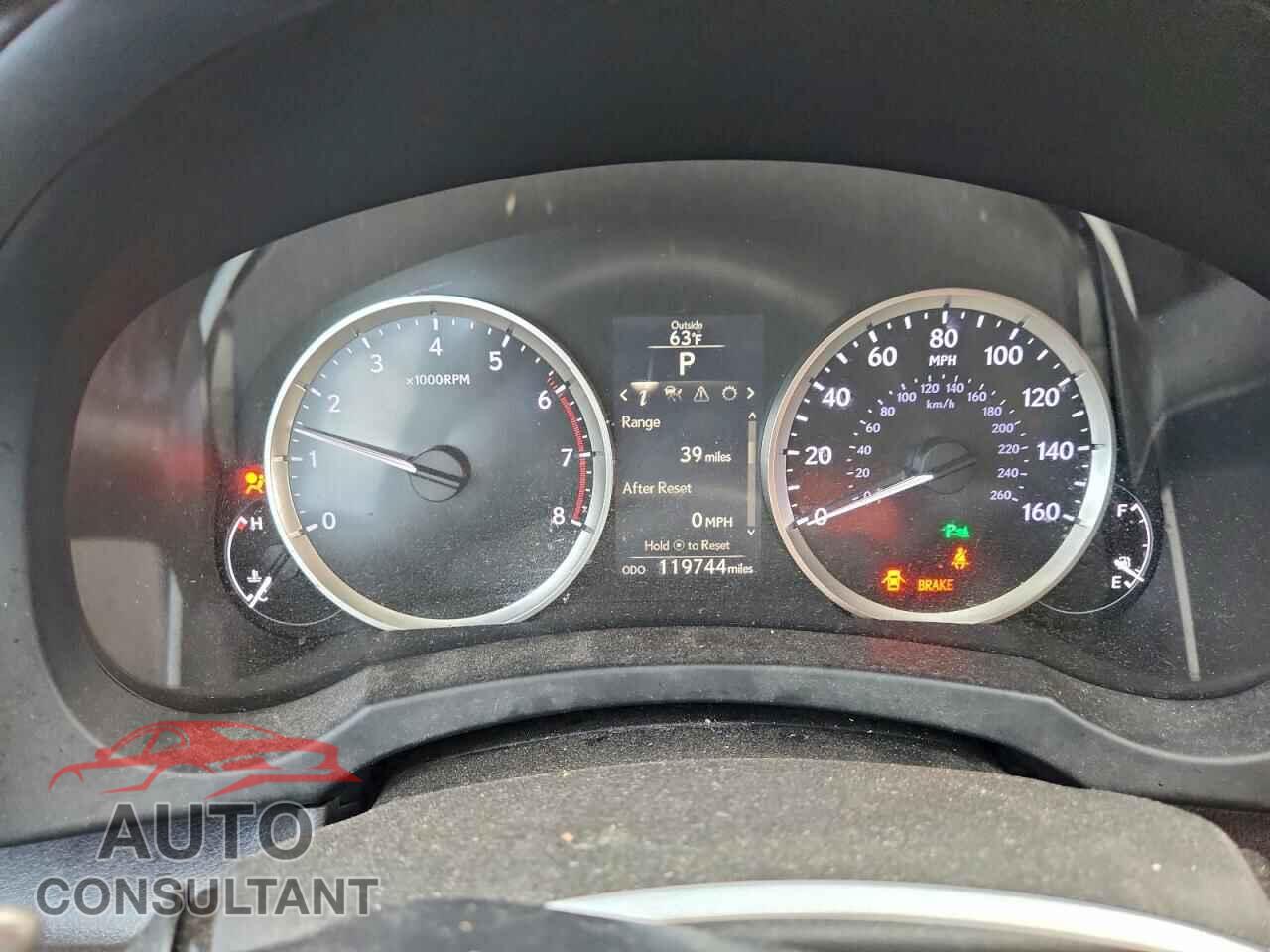 LEXUS IS 2016 - JTHBA1D23G5017846