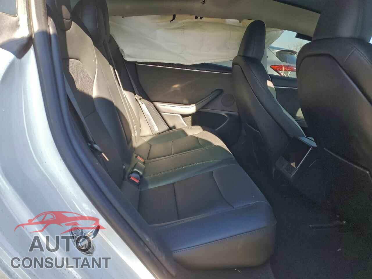 TESLA MODEL 3 2024 - 5YJ3E1EB7RF796405