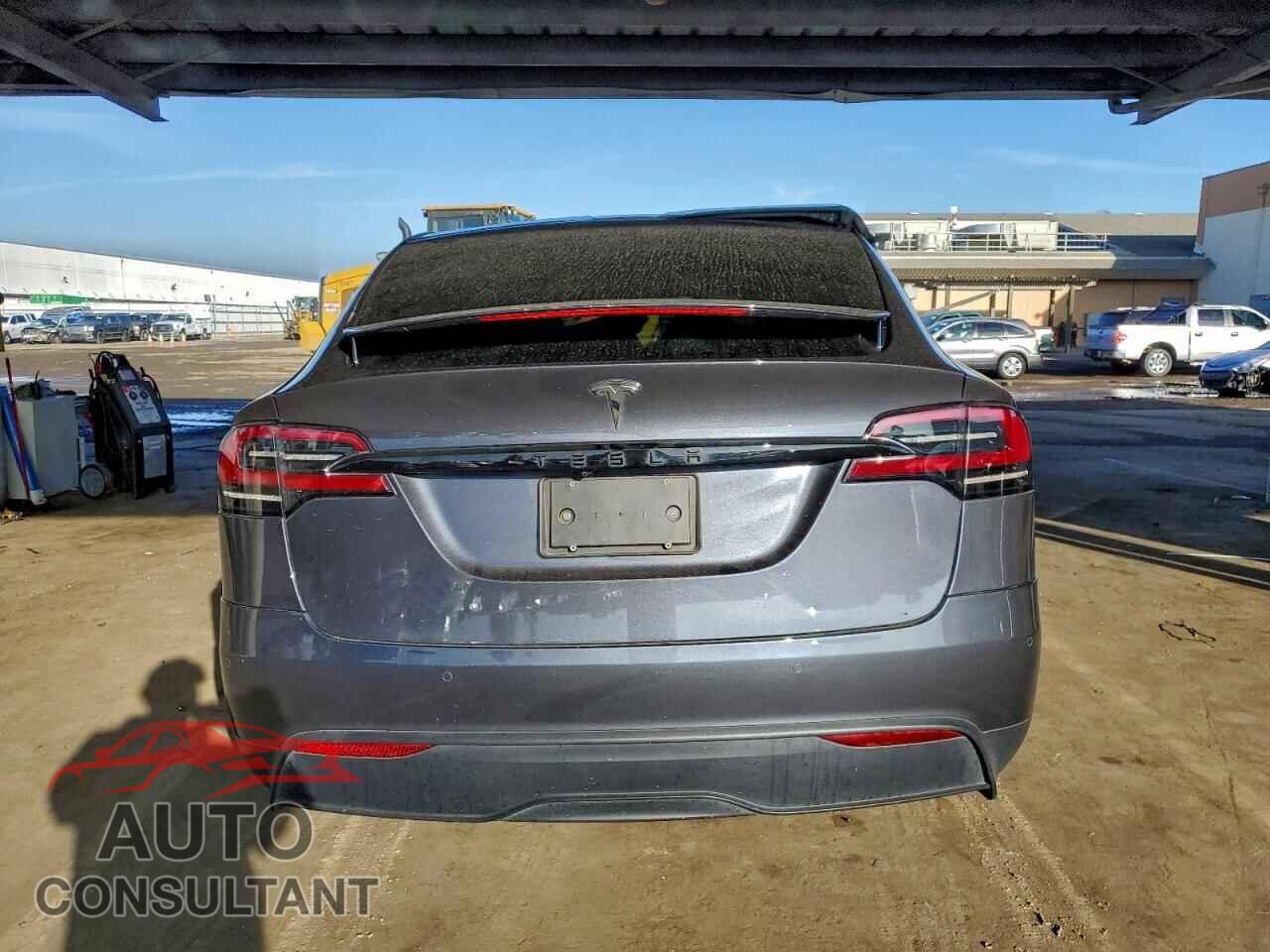 TESLA MODEL X 2023 - 7SAXCBE55PF377119