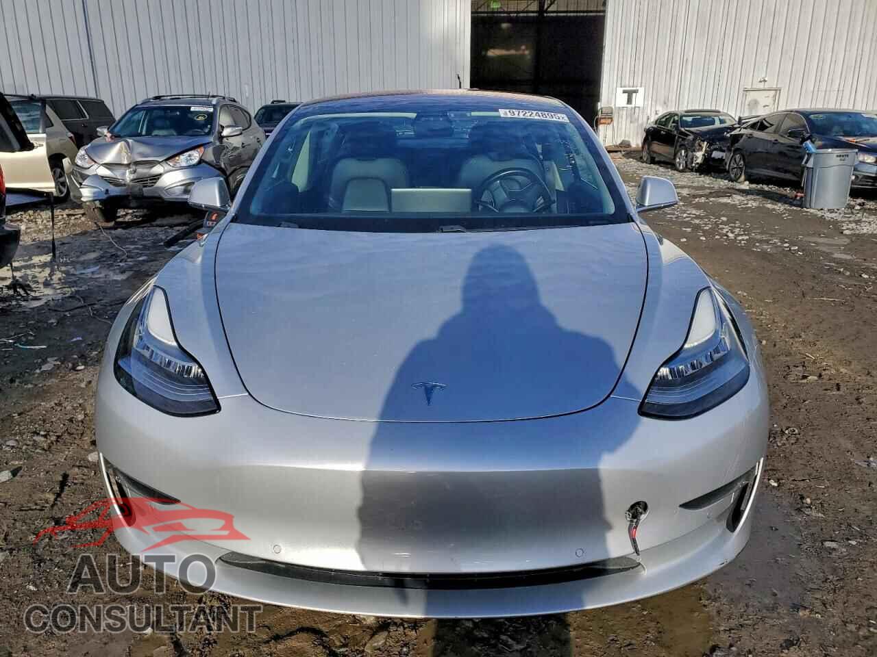 TESLA MODEL 3 2018 - 5YJ3E1EA8JF015225