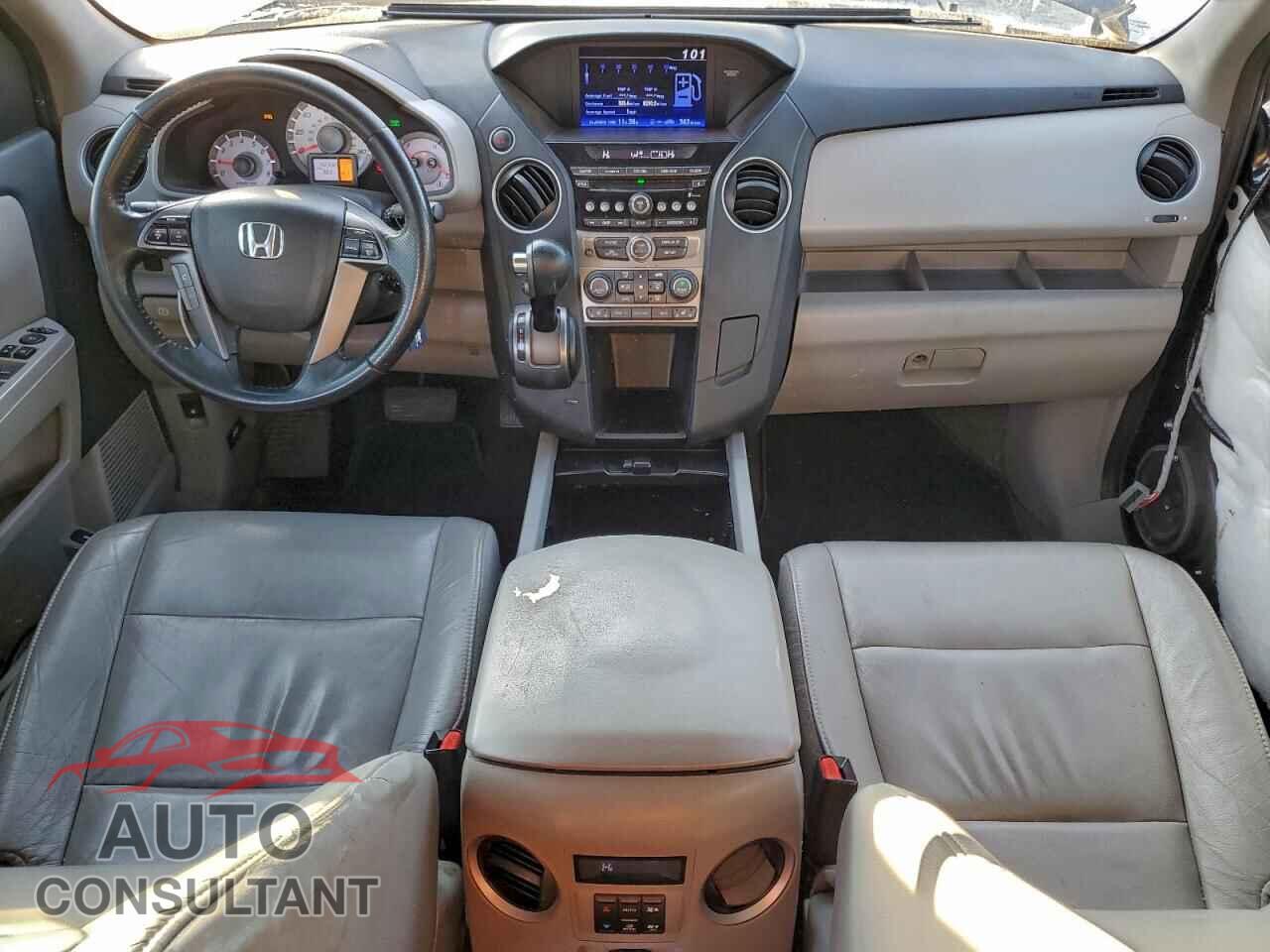 HONDA PILOT 2015 - 5FNYF3H54FB010575