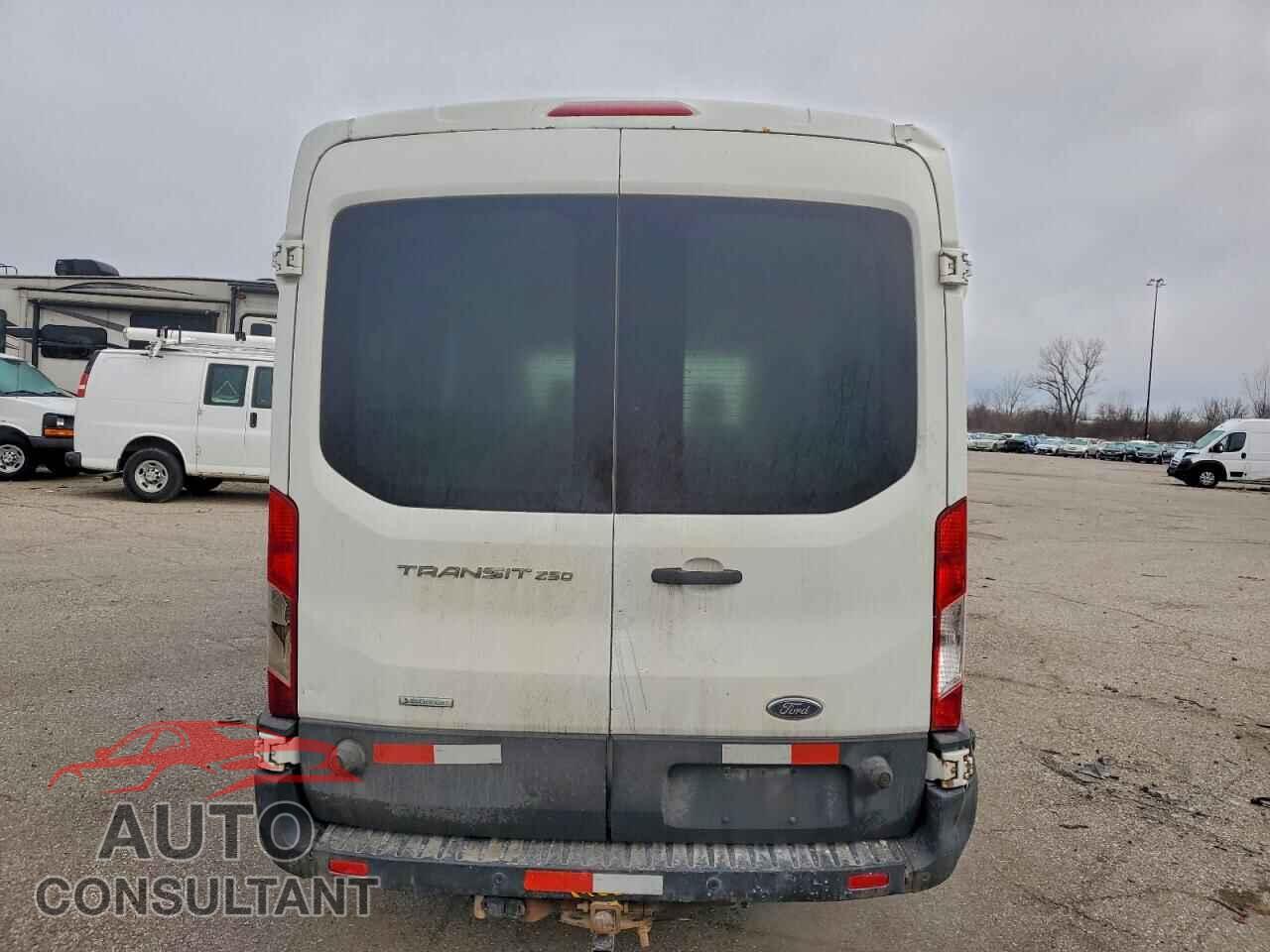 FORD TRANSIT 2015 - 1FTNR2CG2FKA99532