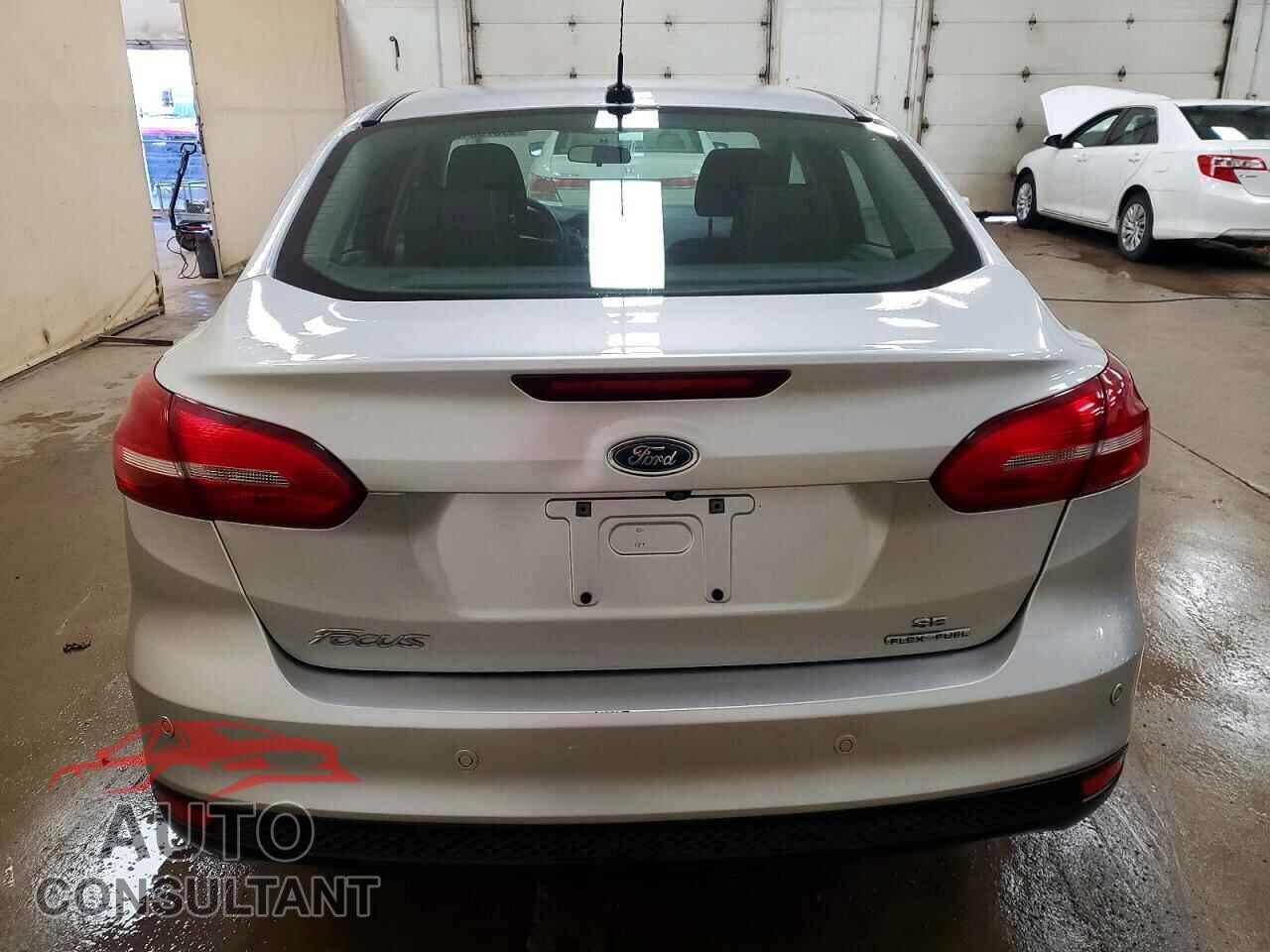 FORD FOCUS 2016 - 1FADP3F21GL267377
