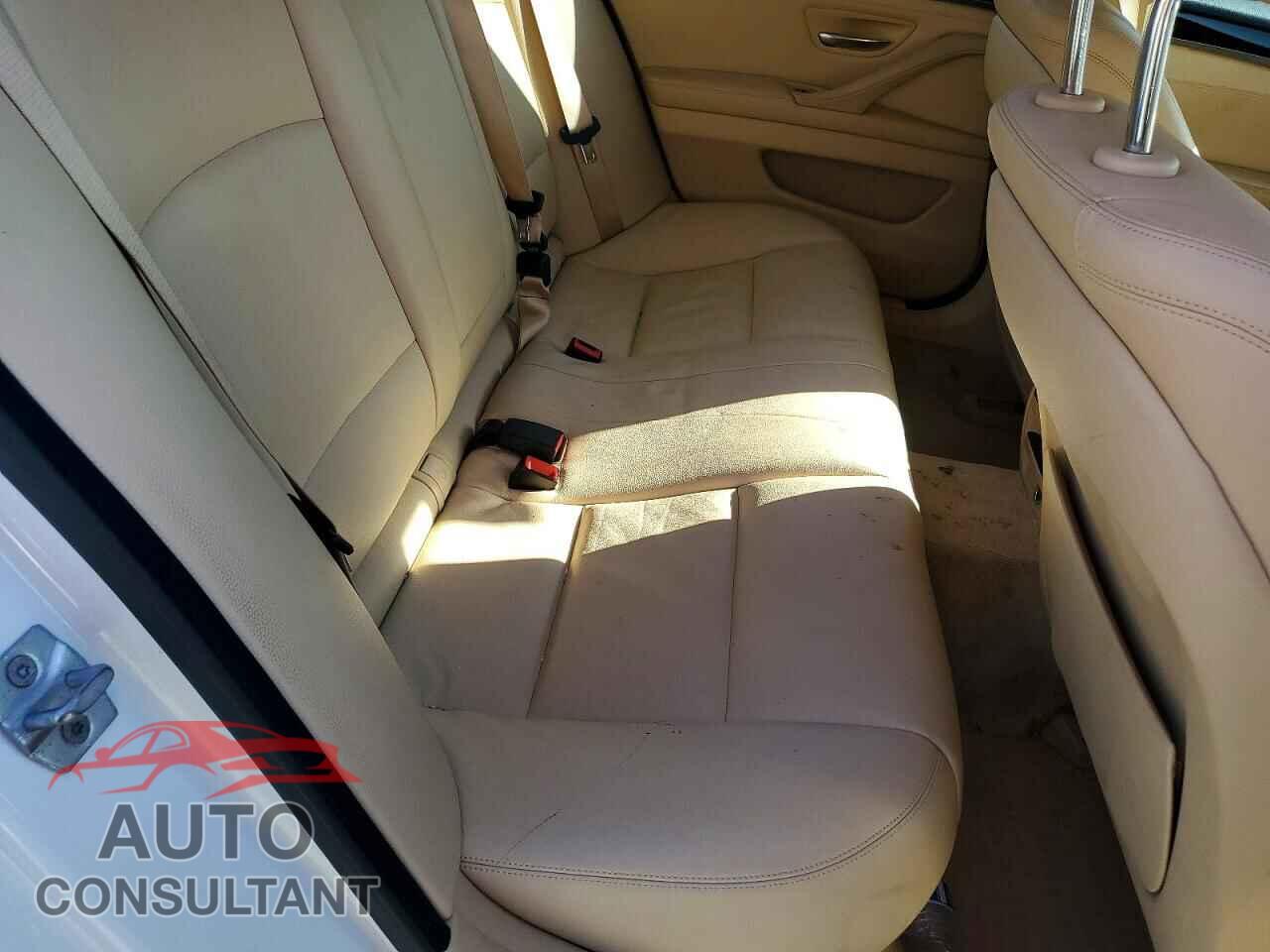 BMW 5 SERIES 2014 - WBA5B1C57ED481195