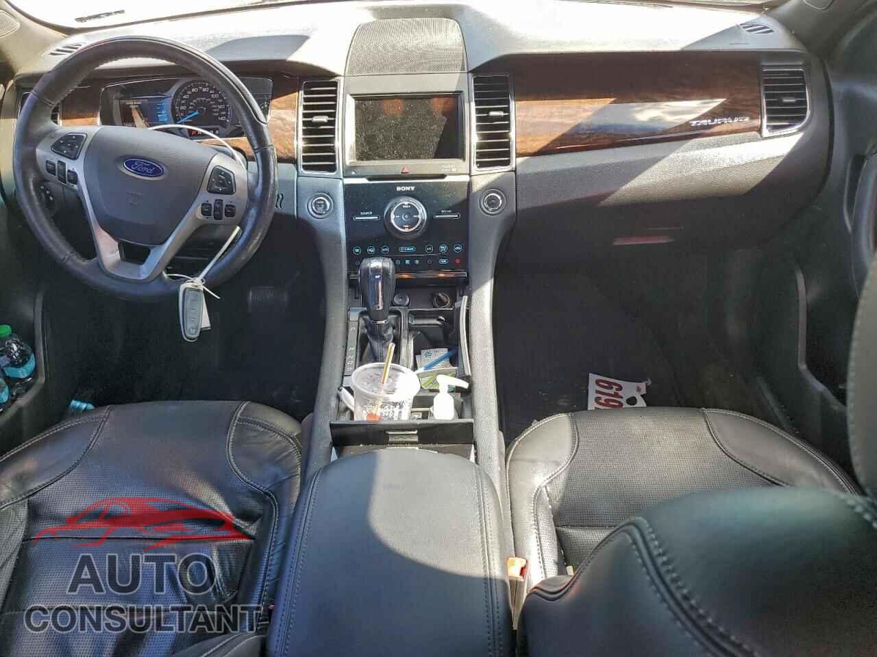FORD TAURUS 2018 - 1FAHP2F83JG120462