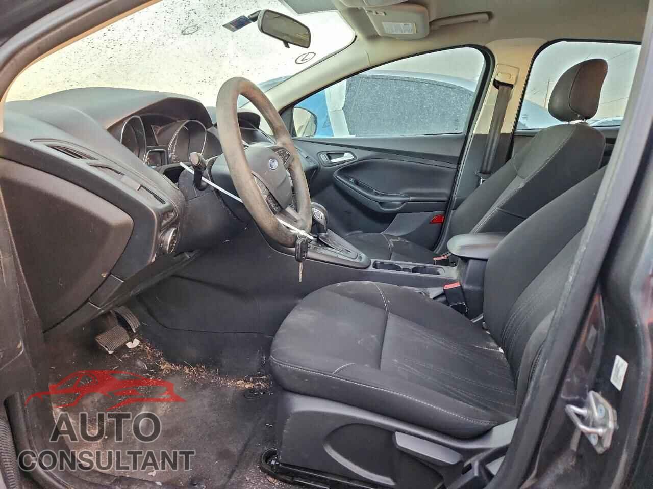FORD FOCUS 2018 - 1FADP3FE8JL205458