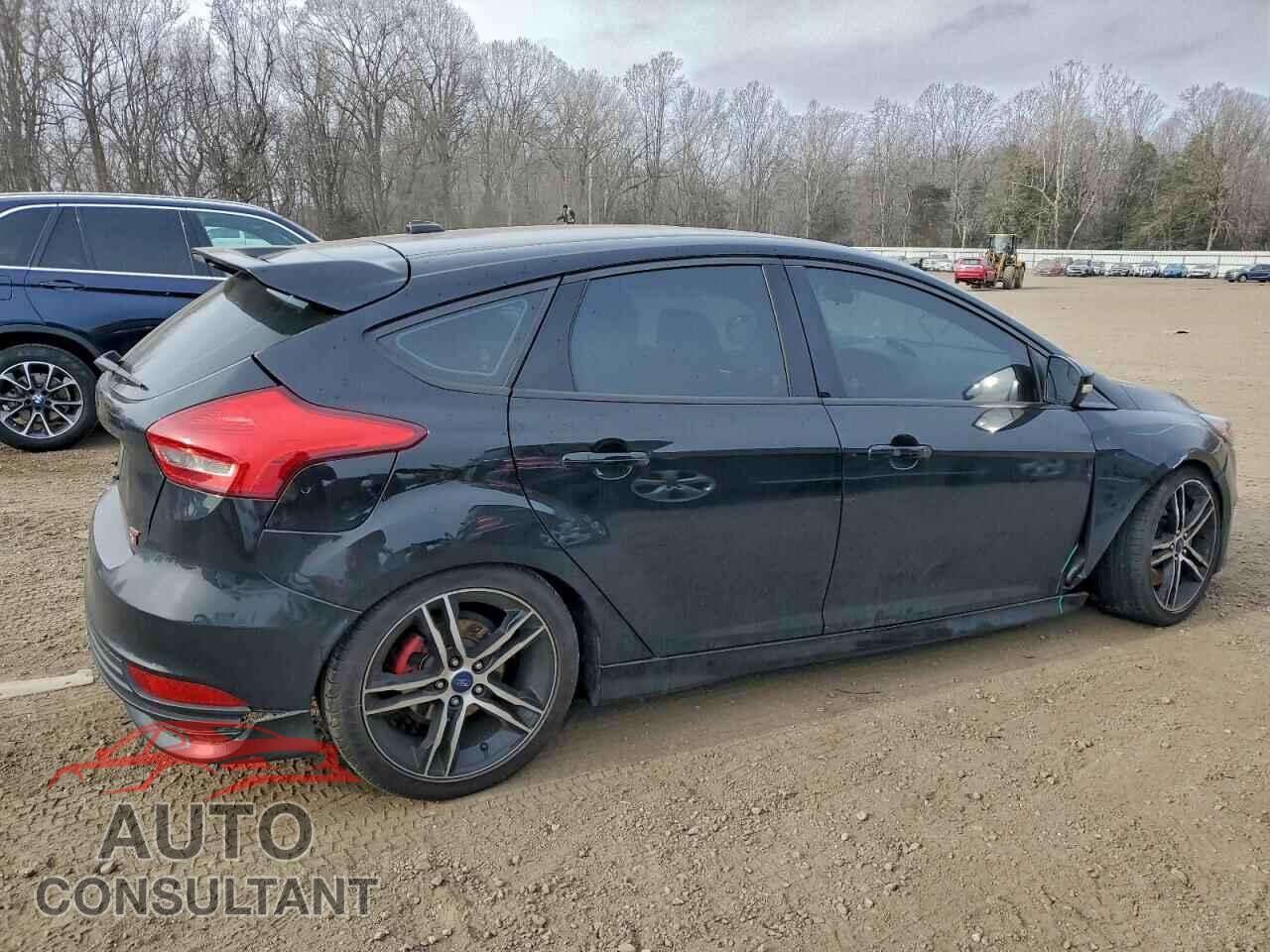 FORD FOCUS 2017 - 1FADP3L99HL338733