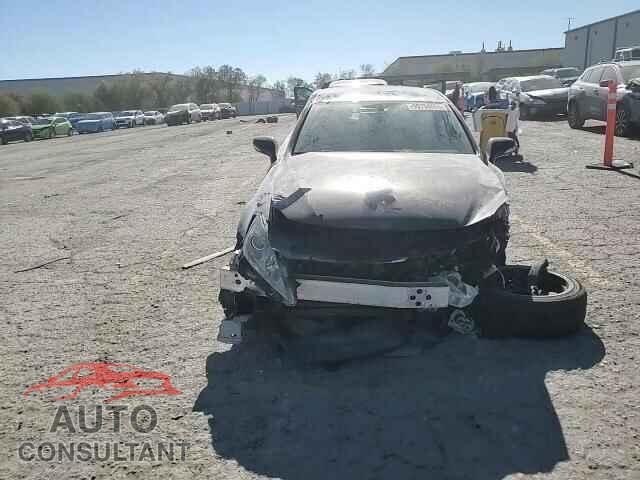 LEXUS IS 2009 - JTHBE262792017005