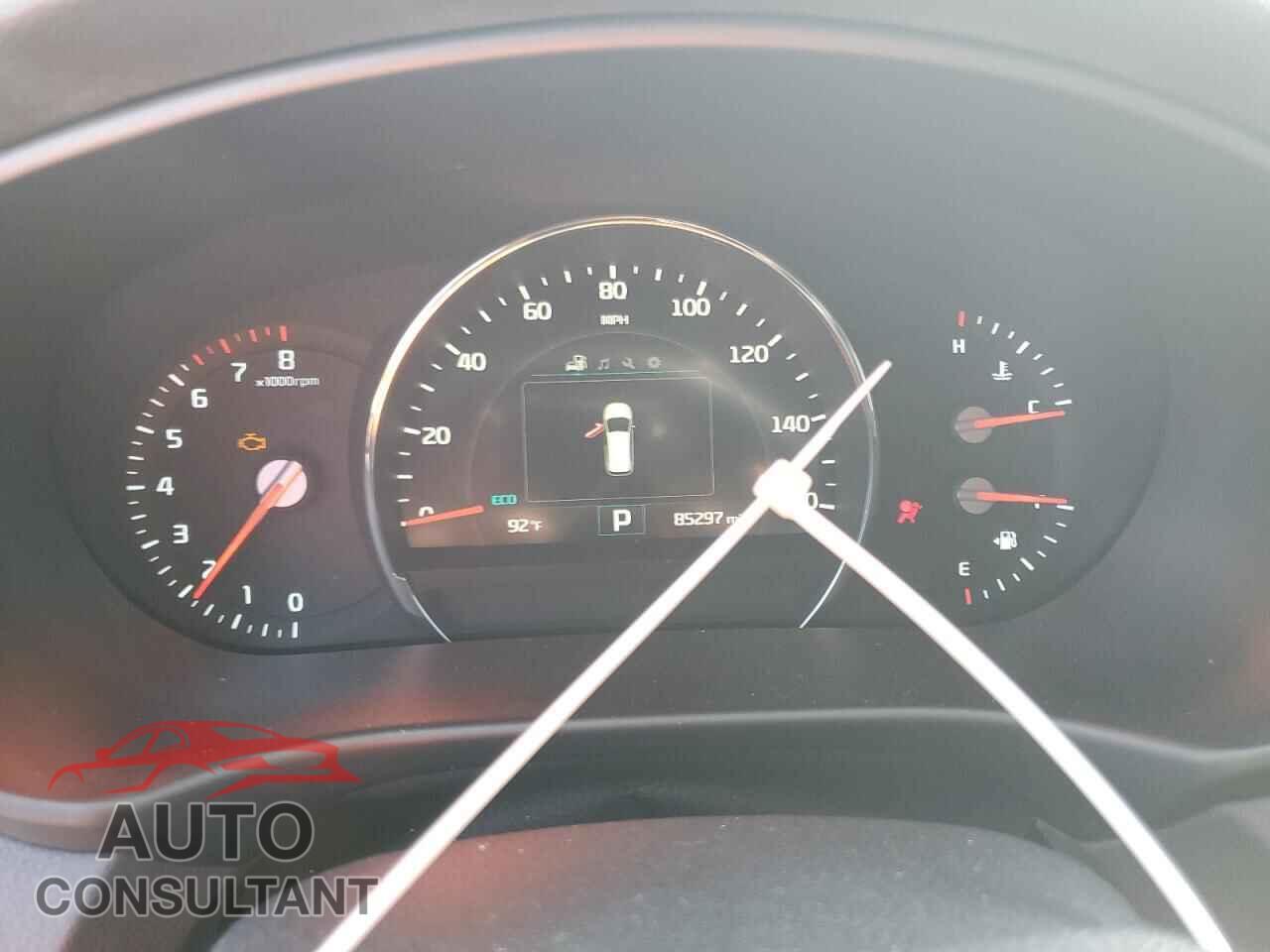 KIA SORENTO 2017 - 5XYPH4A55HG200600
