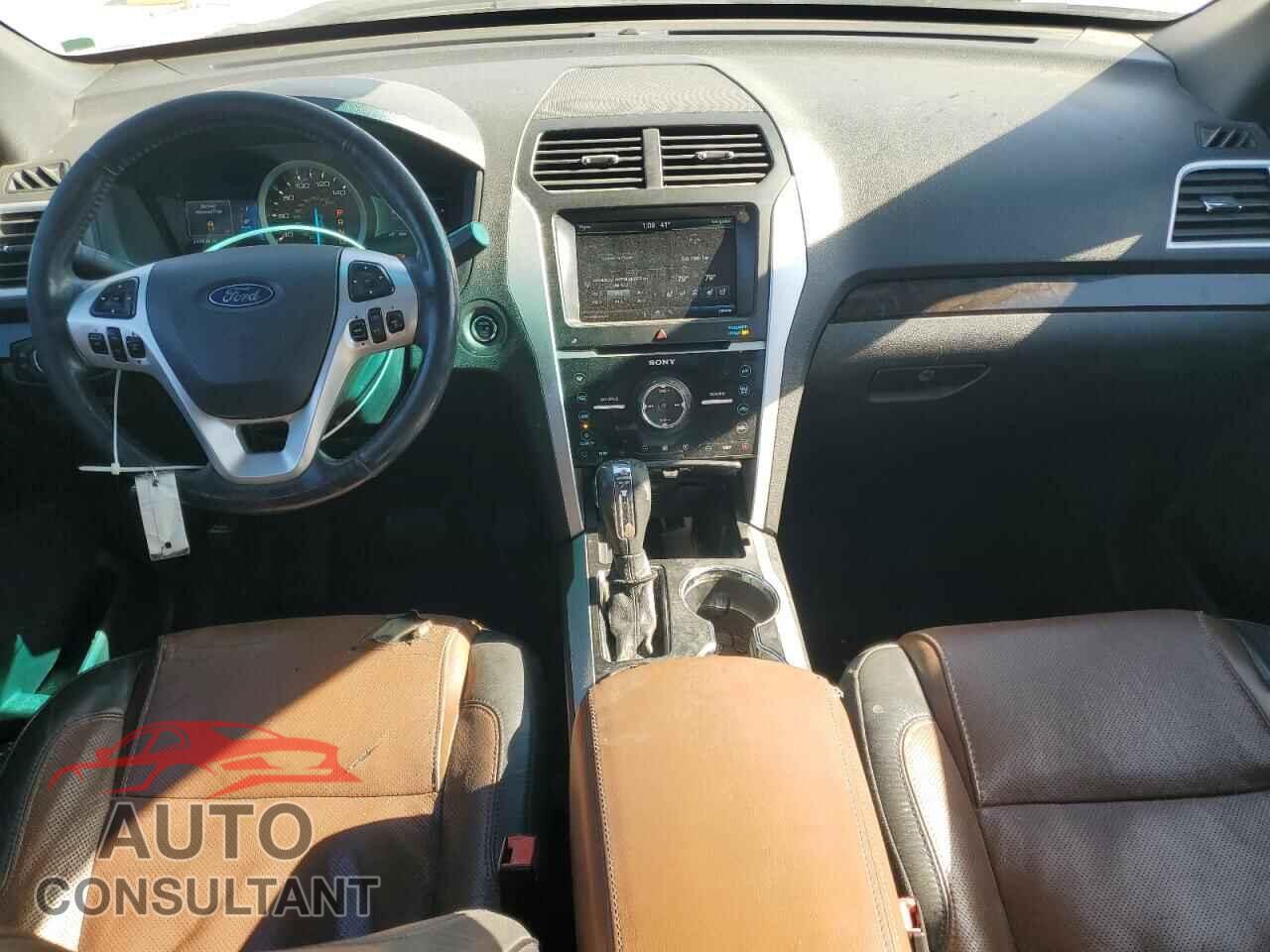 FORD EXPLORER 2015 - 1FM5K7F81FGA14121