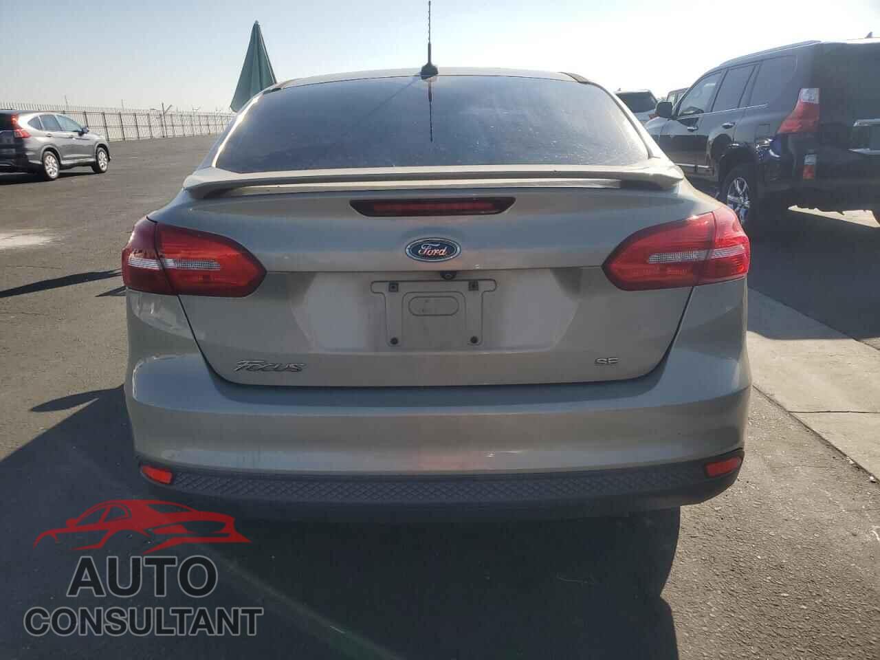FORD FOCUS 2015 - 1FADP3F25FL324601