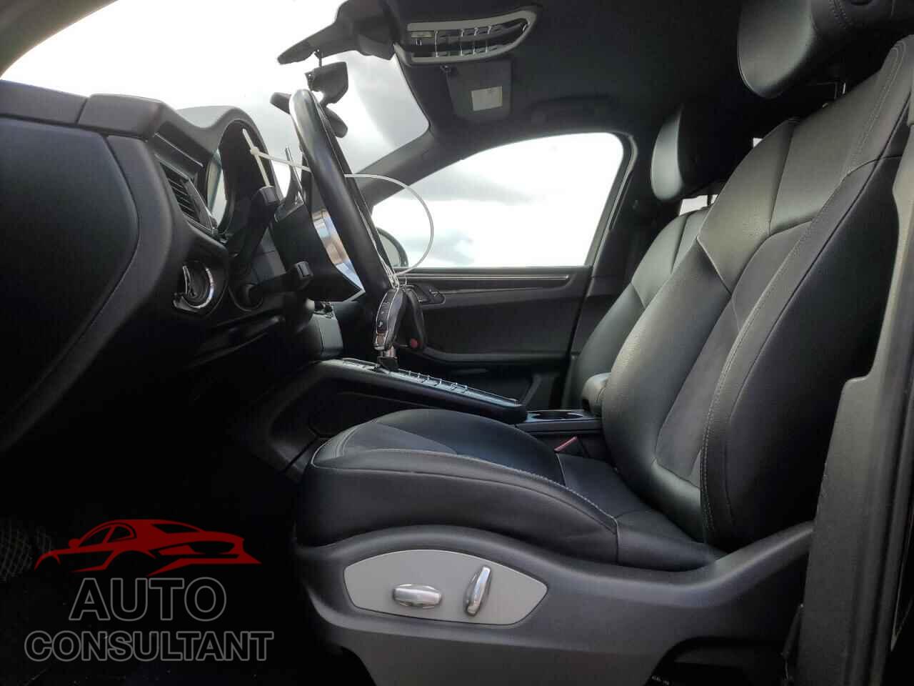PORSCHE MACAN 2015 - WP1AB2A51FLB52265