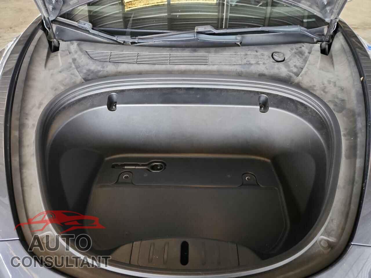 TESLA MODEL 3 2020 - 5YJ3E1EB8LF735541