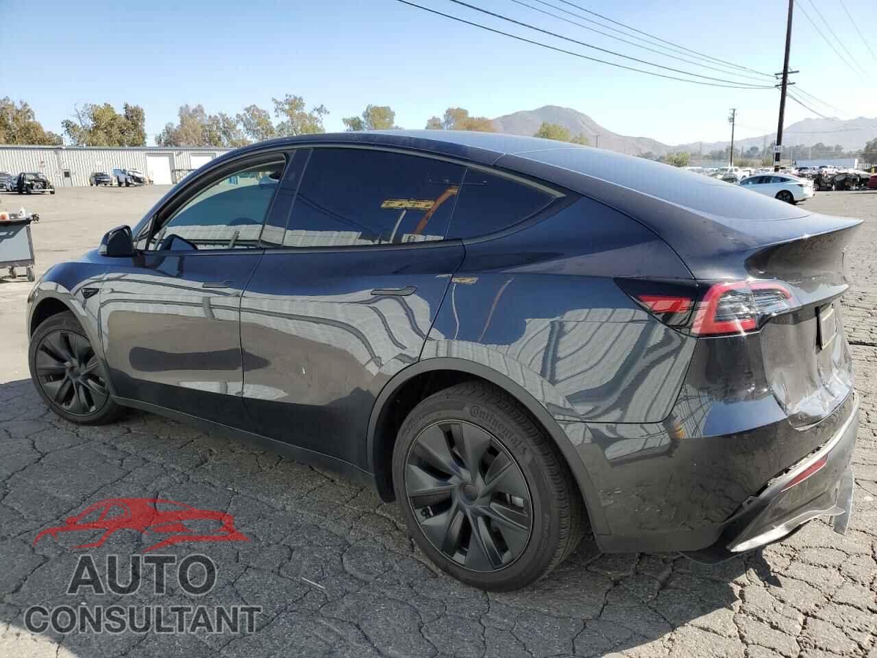 TESLA MODEL Y 2024 - 7SAYGDED2RF207587