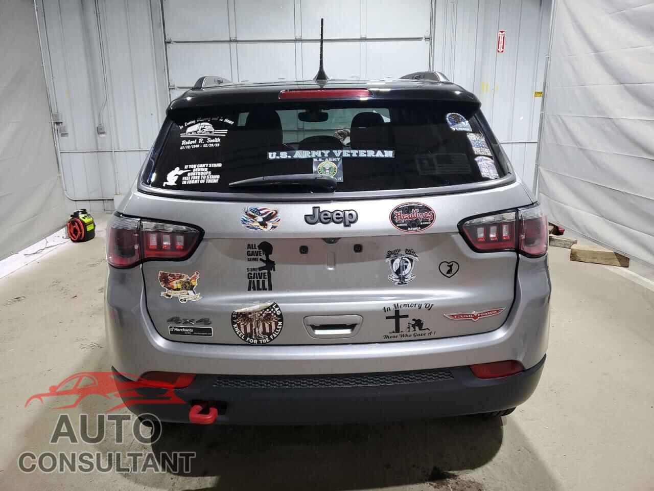 JEEP COMPASS 2020 - 3C4NJDDB3LT177185