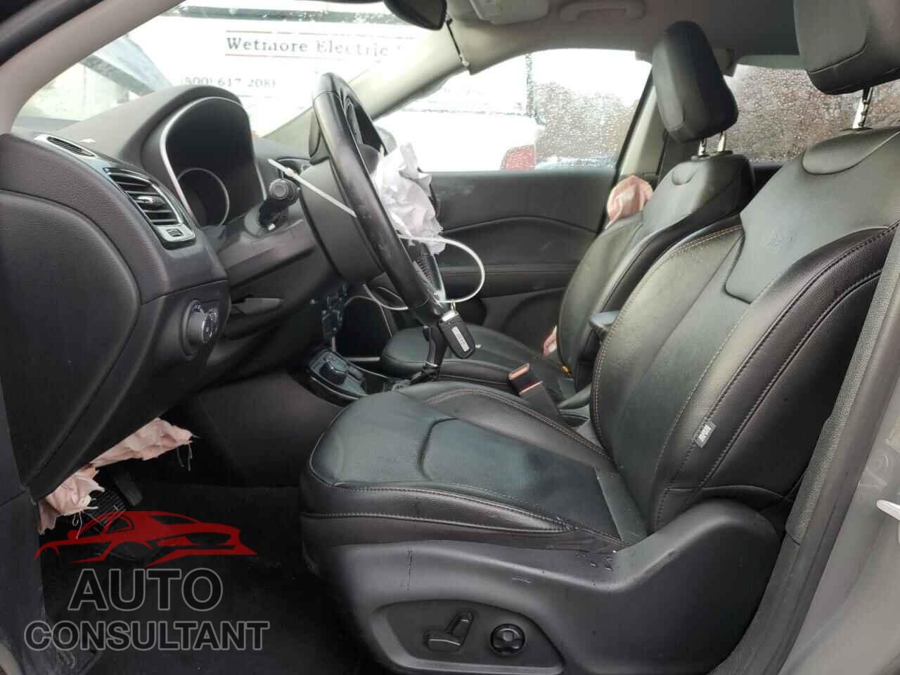 JEEP COMPASS 2021 - 3C4NJDCB3MT570252