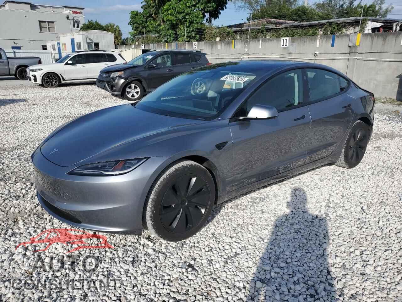 TESLA MODEL 3 2024 - 5YJ3E1EA9RF859091