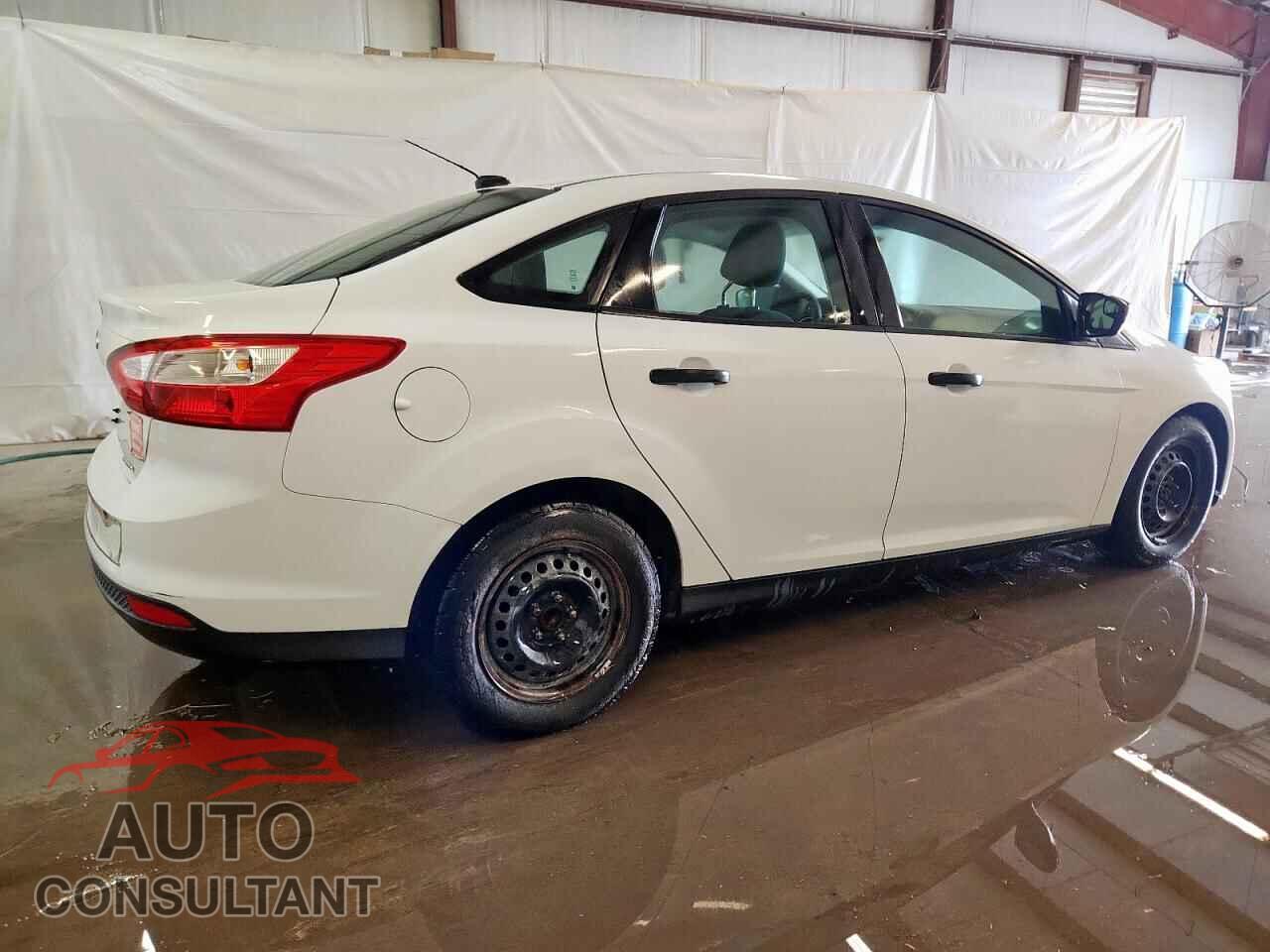 FORD FOCUS 2013 - 1FADP3E24DL313099
