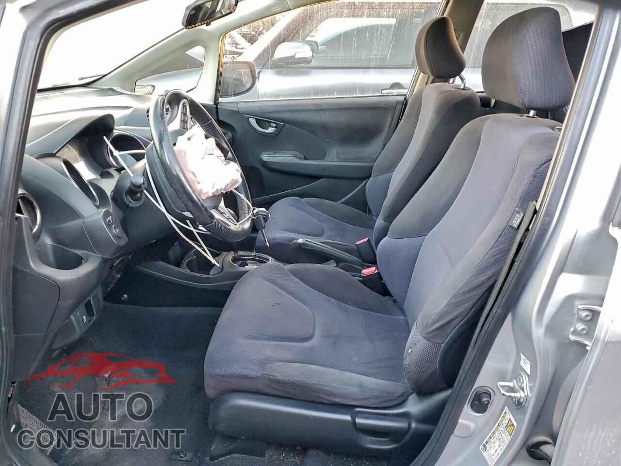 HONDA FIT 2013 - JHMGE8H53DC044334