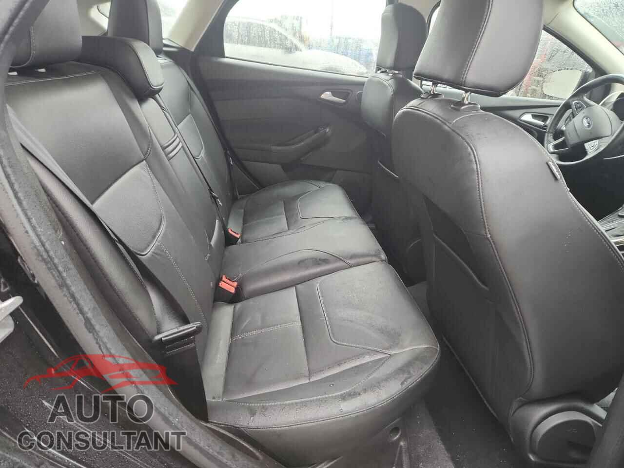 FORD FOCUS 2016 - 1FADP3N25GL357908
