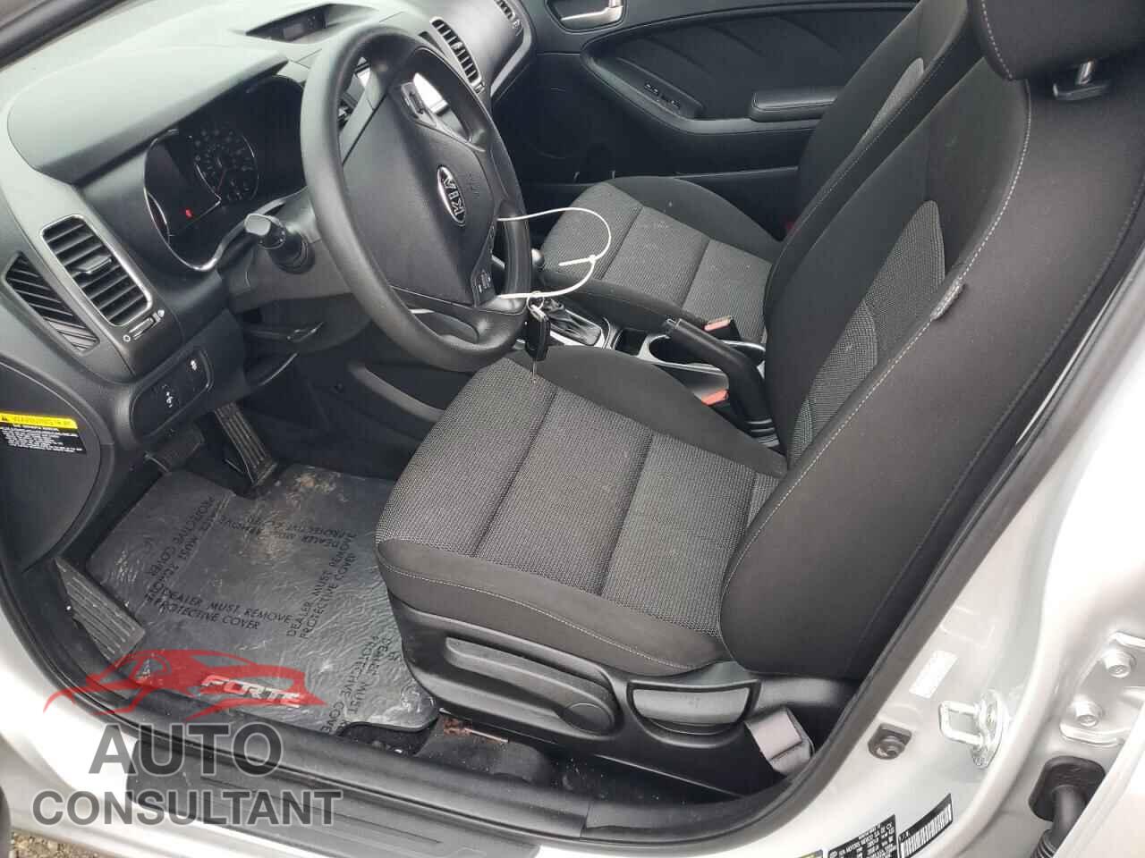 KIA FORTE 2017 - 3KPFK4A71HE006576