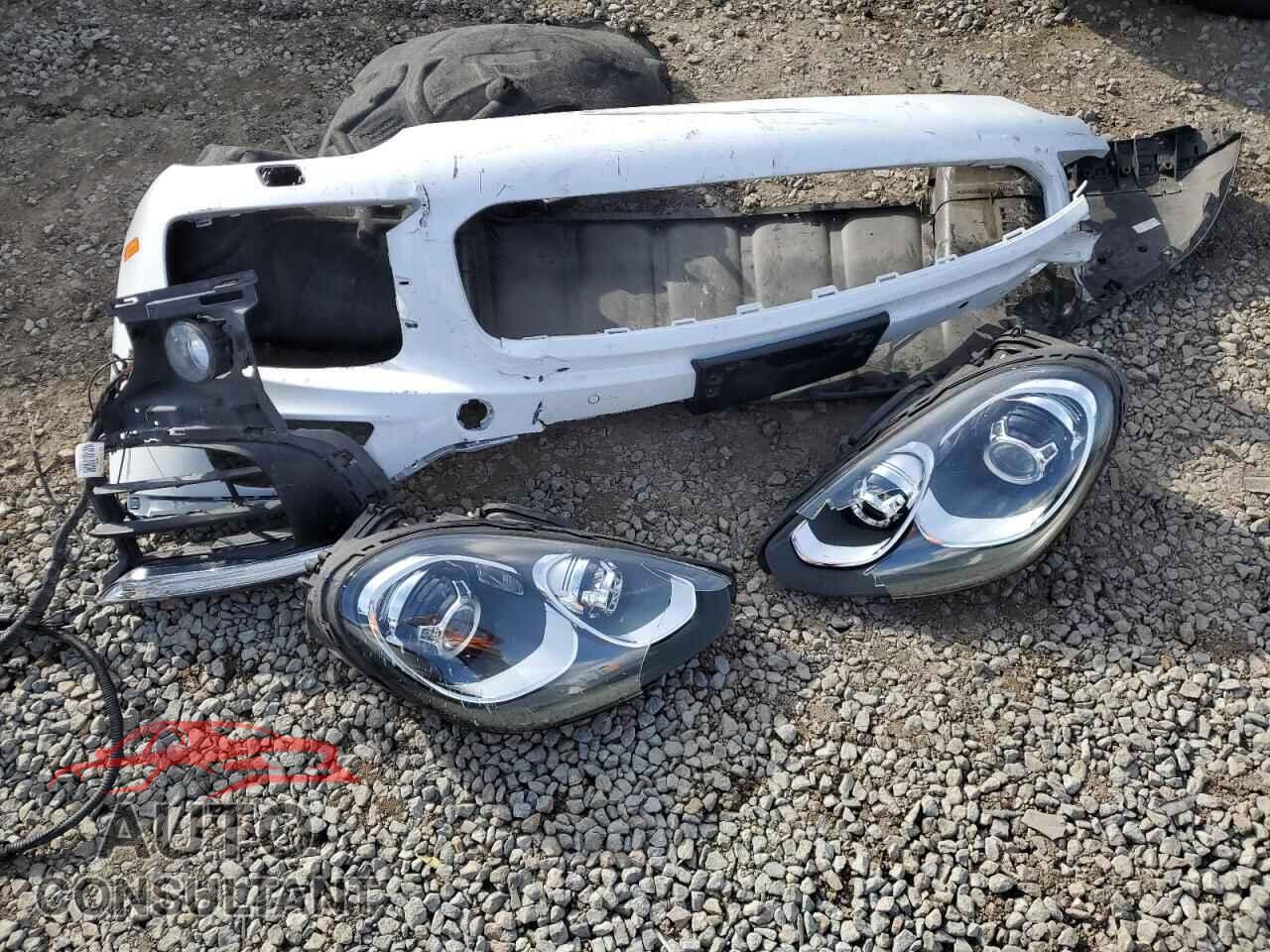 PORSCHE CAYENNE 2017 - WP1AA2A26HKA91318