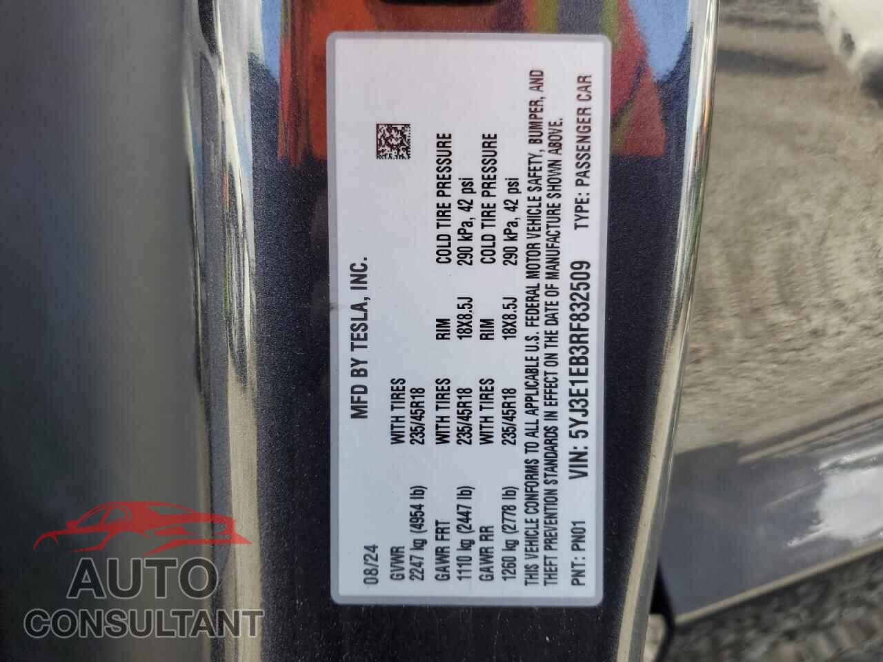 TESLA MODEL 3 2024 - 5YJ3E1EB3RF832509