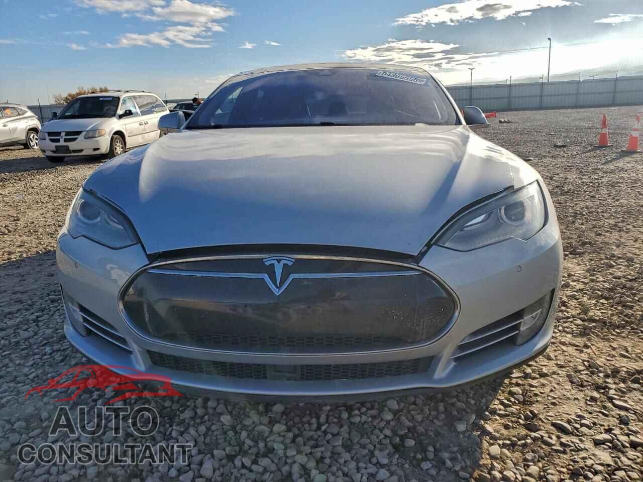 TESLA MODEL S 2015 - 5YJSA1H2XFF081620