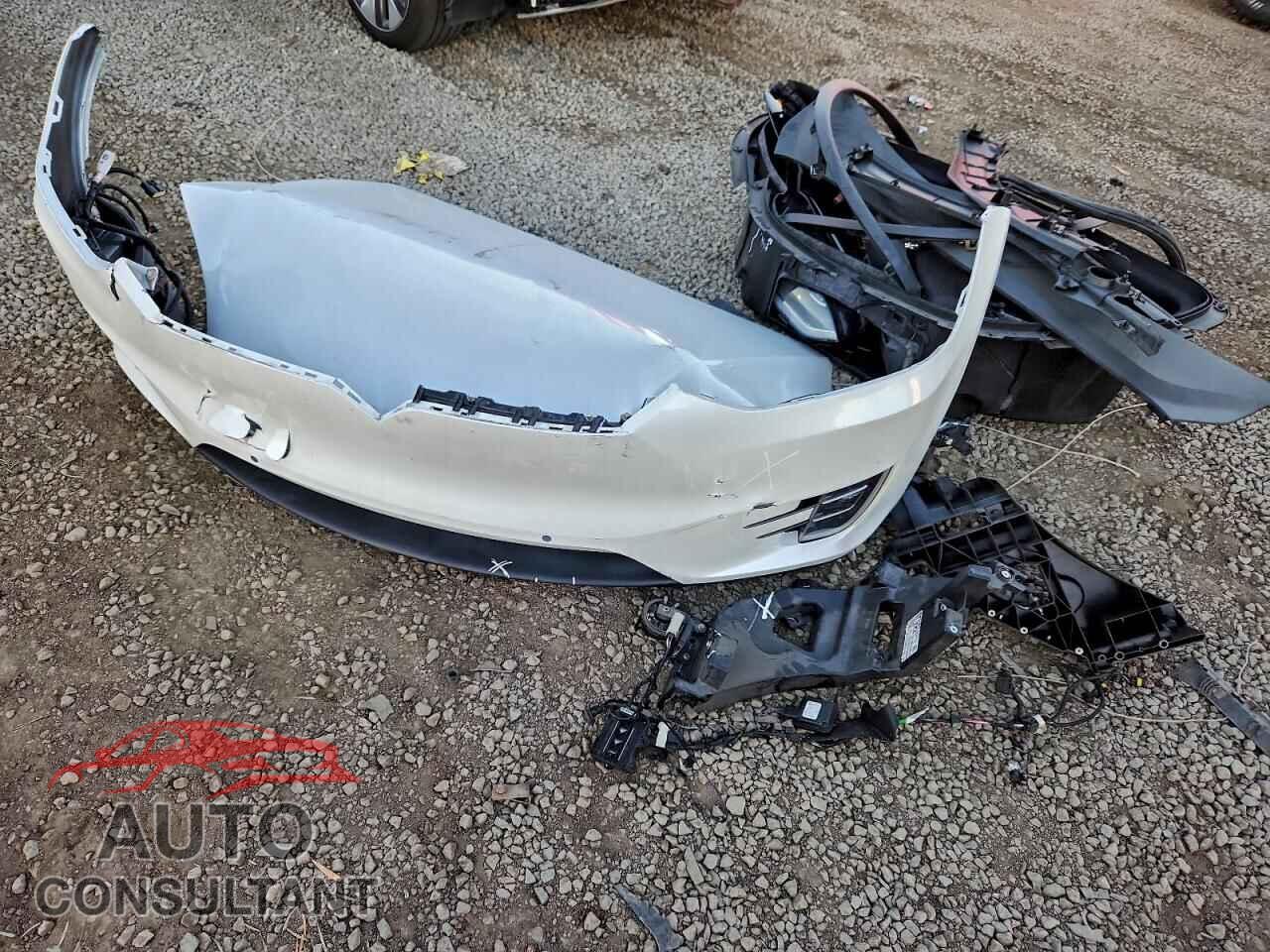 TESLA MODEL X 2020 - 5YJXCAE49LF301945